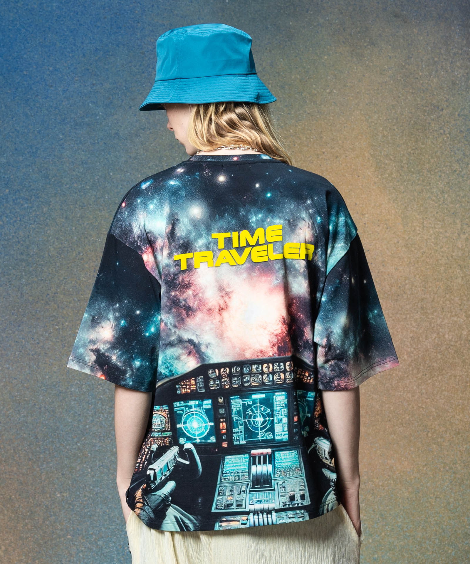 H:185 / C:78 / W:64 / H:88 着用サイズ:M