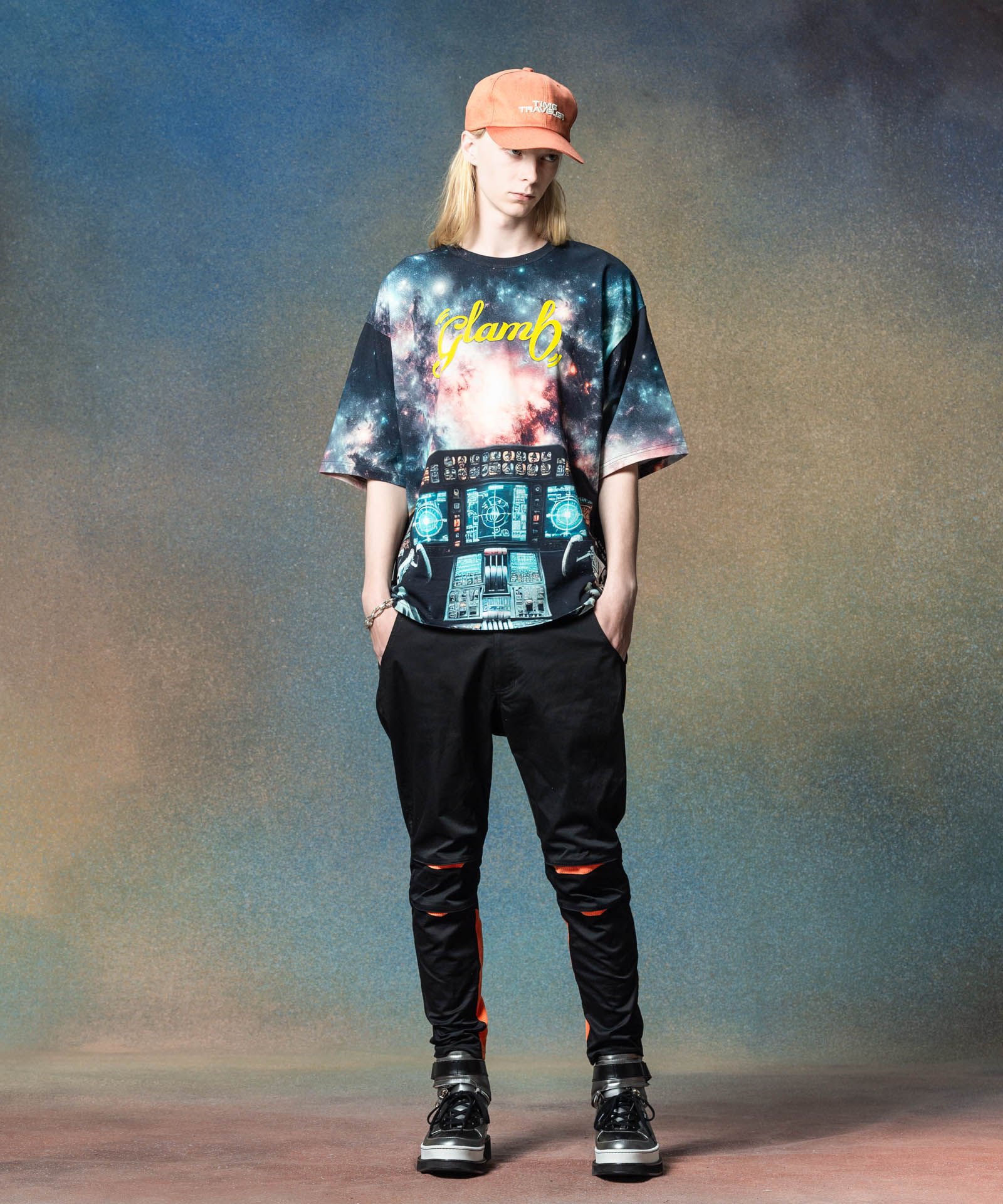 H:185 / C:78 / W:64 / H:88 着用サイズ:M