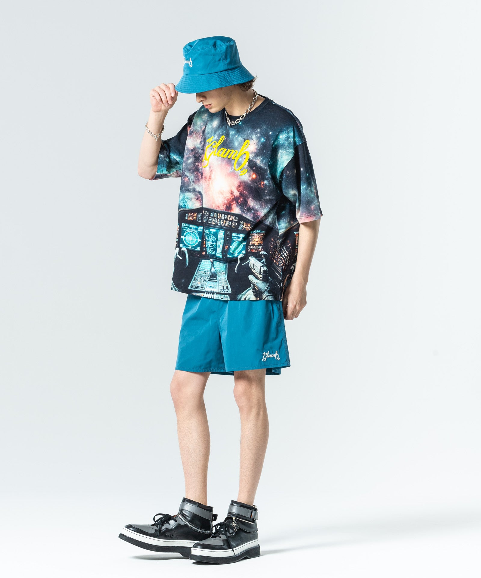 H:186 / C:89 / W:71 / H:92 着用サイズ:M