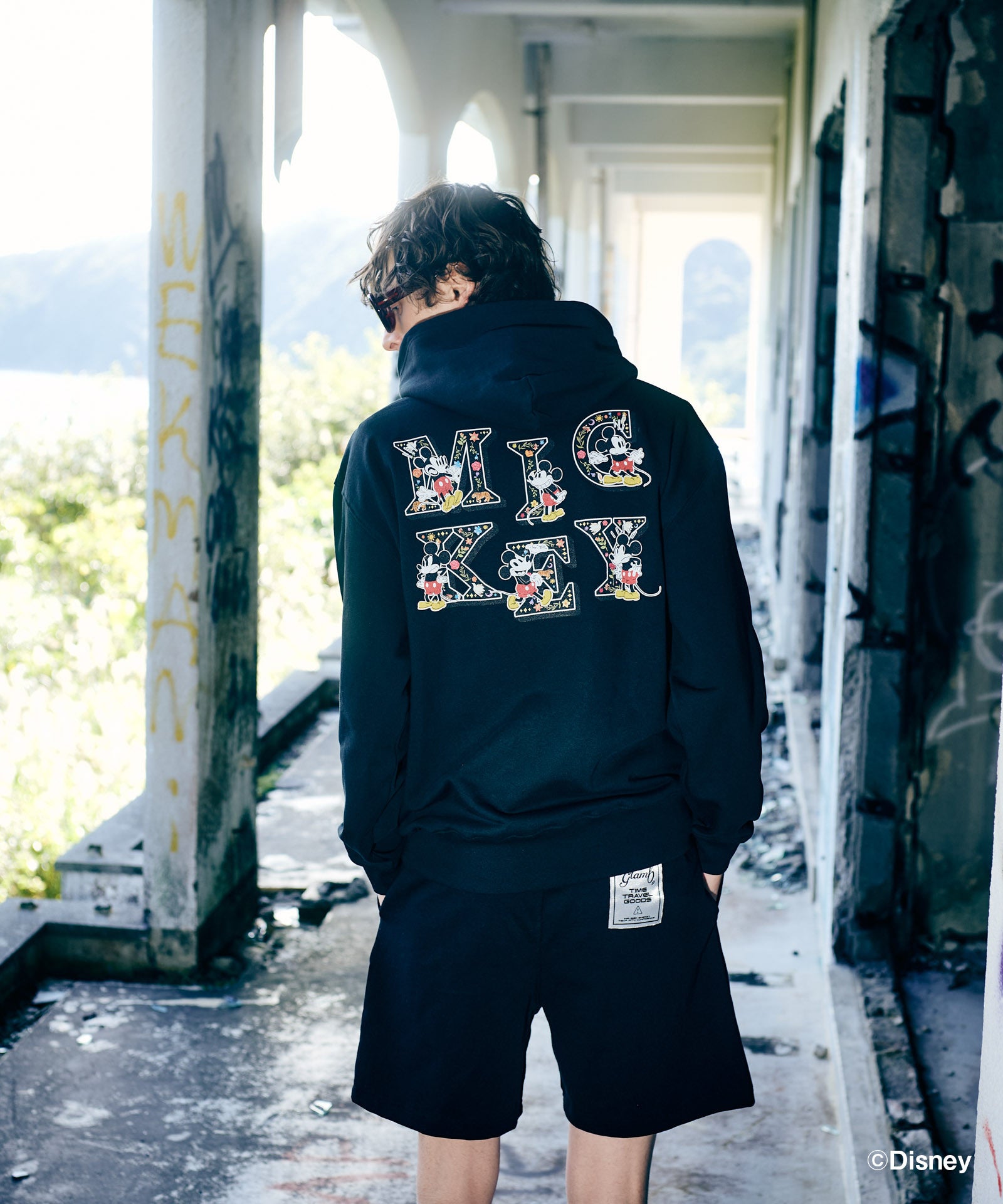 H:186 / C:89 / W:71 / H:92 着用サイズ:L