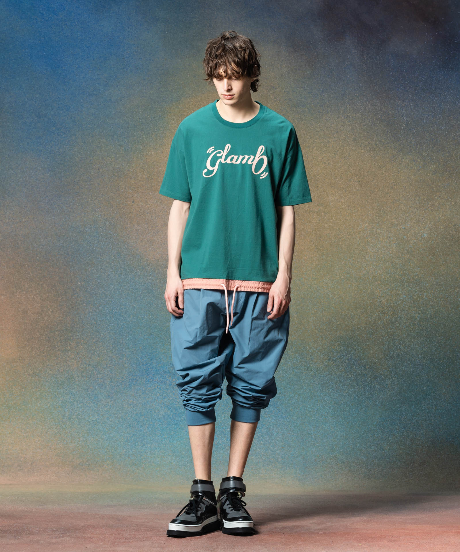 H:186 / C:89 / W:71 / H:92 着用サイズ:L