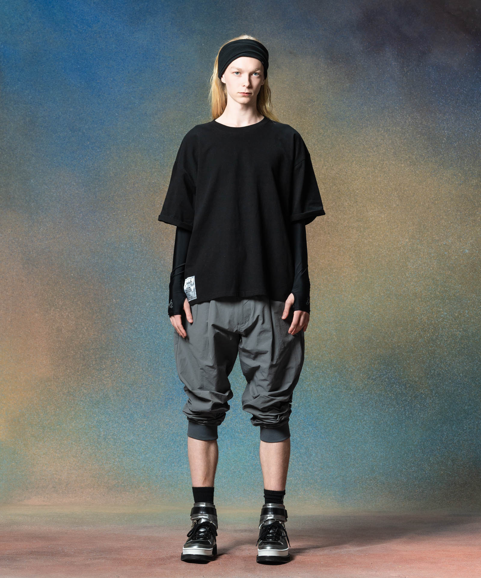 H:185 / C:78 / W:64 / H:88 着用サイズ:L