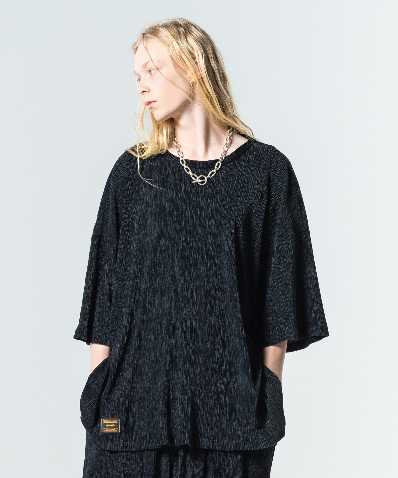 H:185 / C:78 / W:64 / H:88 着用サイズ:L