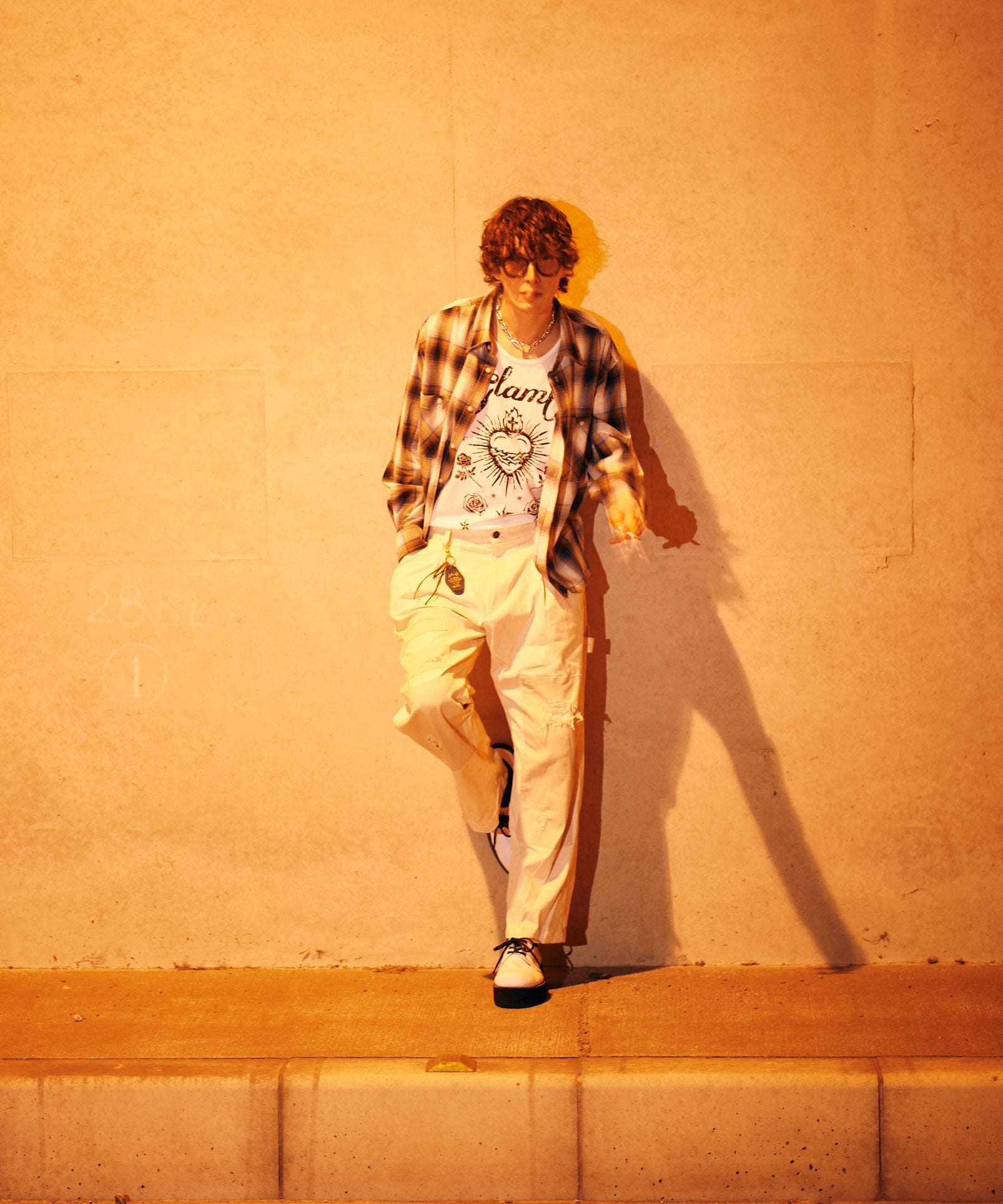 H:186 / C:89 / W:71 / H:92 着用サイズ:L