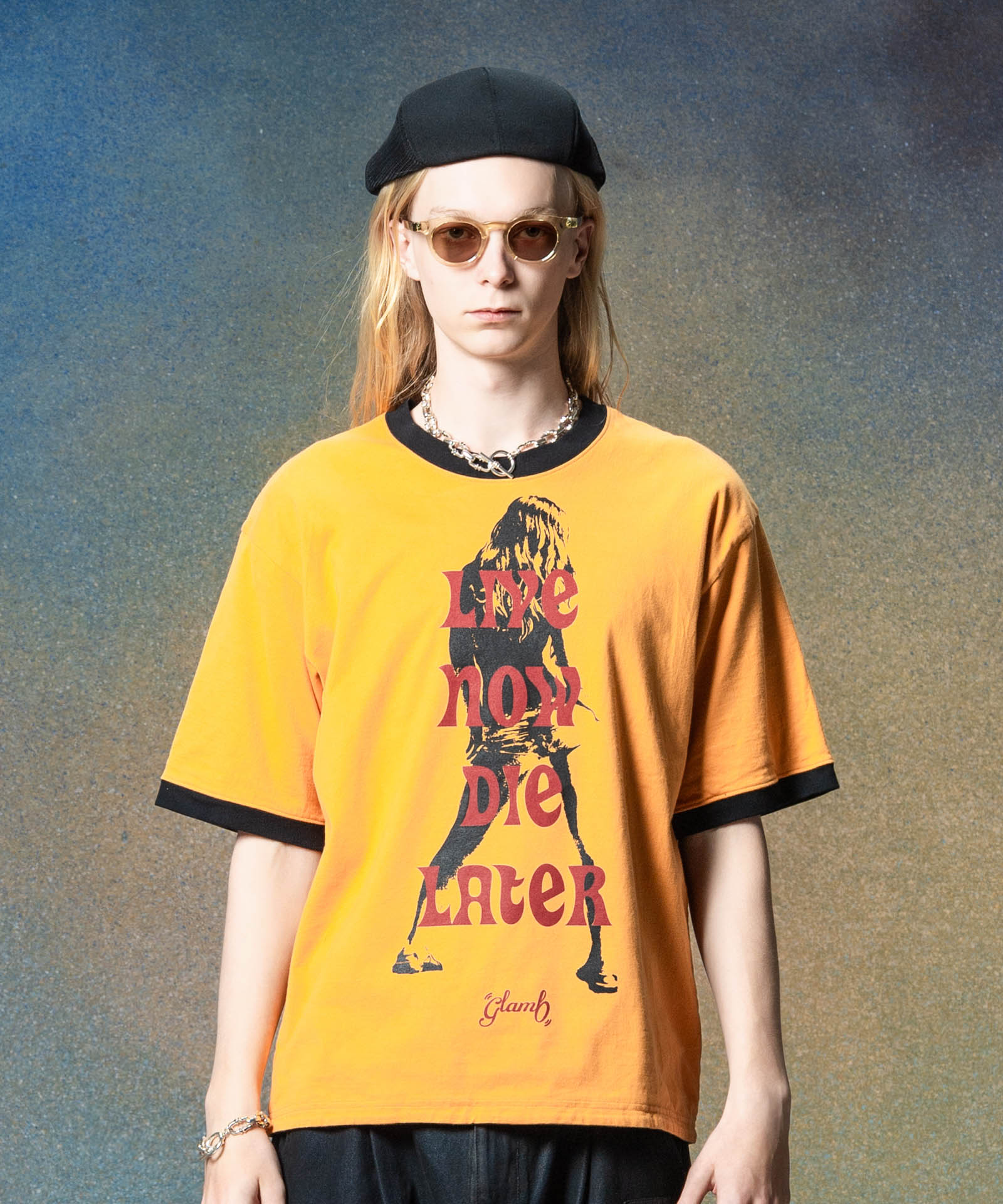 H:185 / C:78 / W:64 / H:88 着用サイズ:M