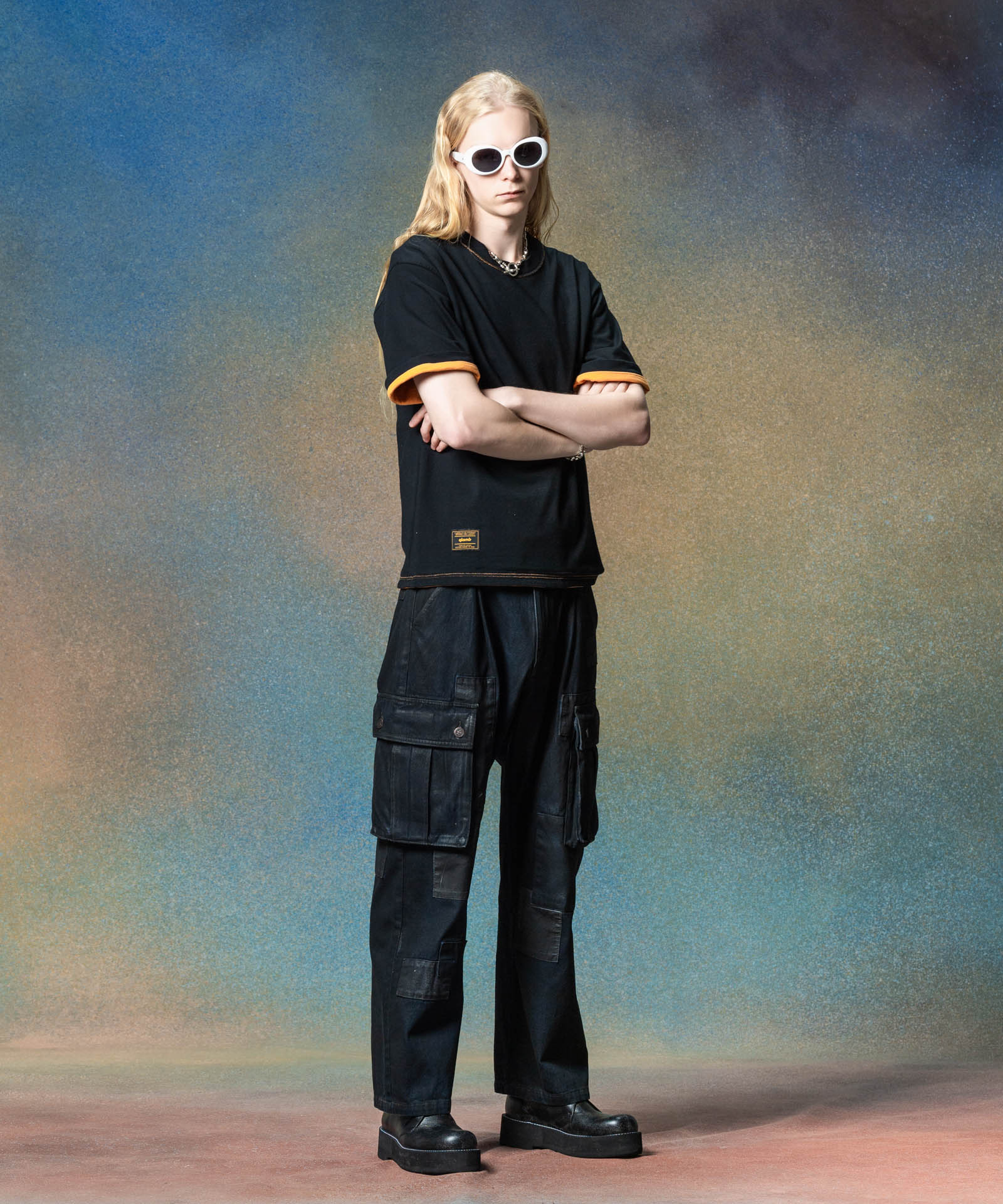 H:185 / C:78 / W:64 / H:88 着用サイズ:M