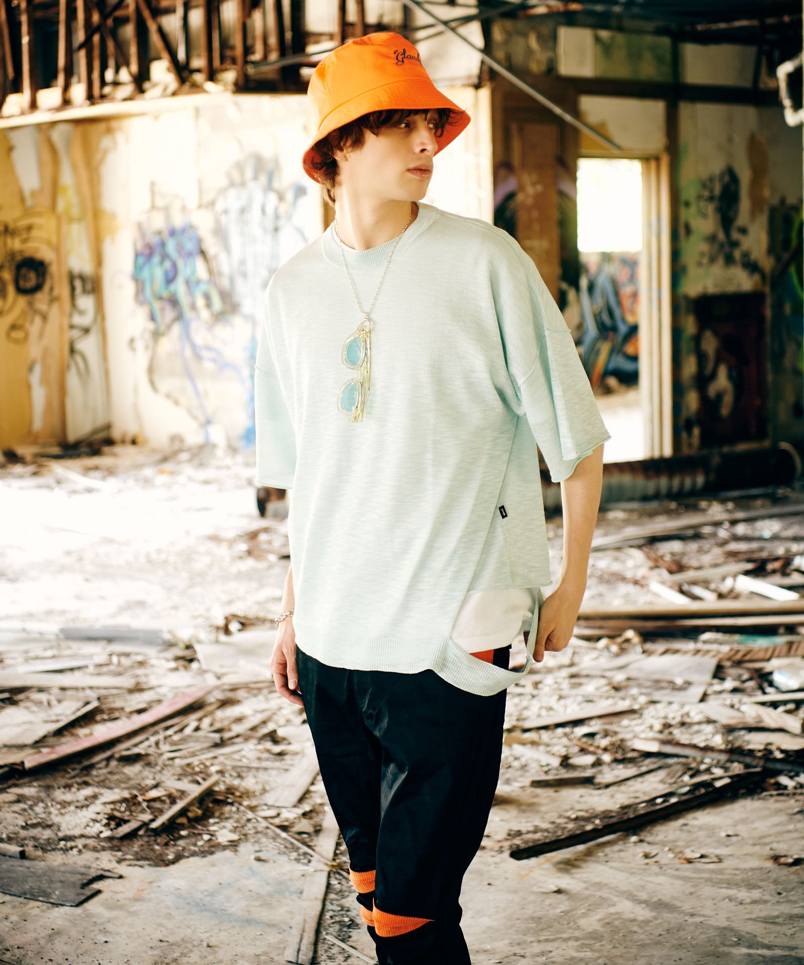 H:186 / C:89 / W:71 / H:92 着用サイズ:L