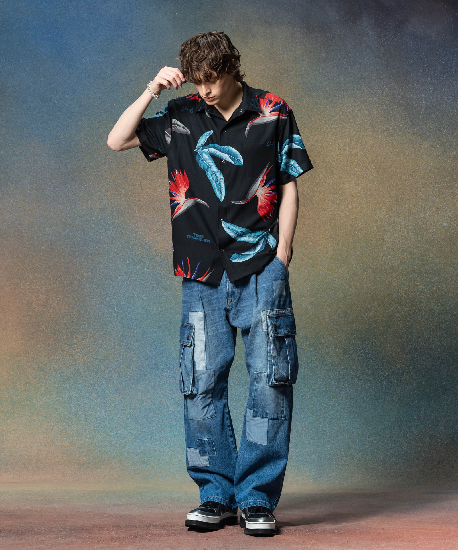 H:186 / C:89 / W:71 / H:92 着用サイズ:L