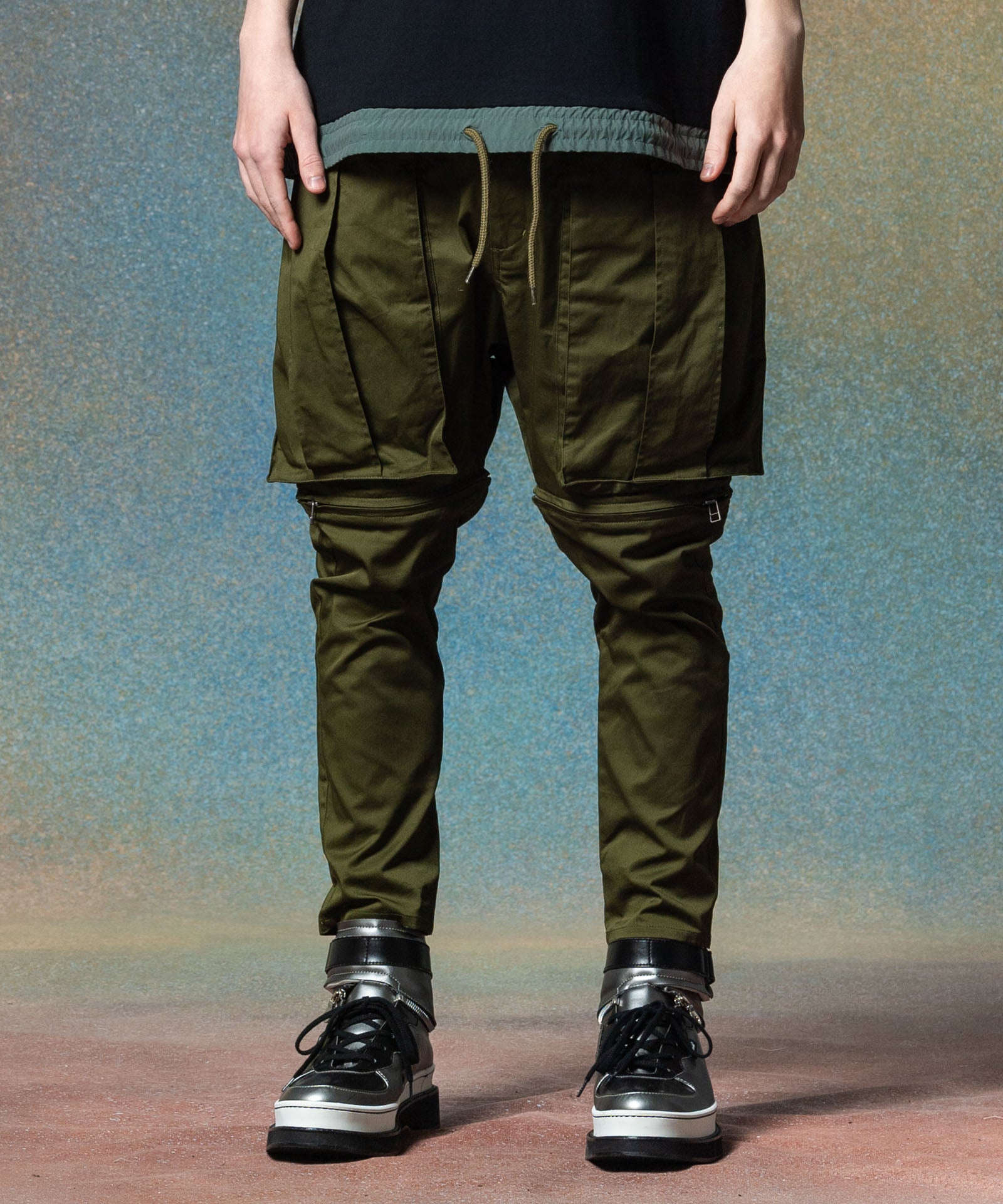 H:185 / C:78 / W:64 / H:88 着用サイズ:M