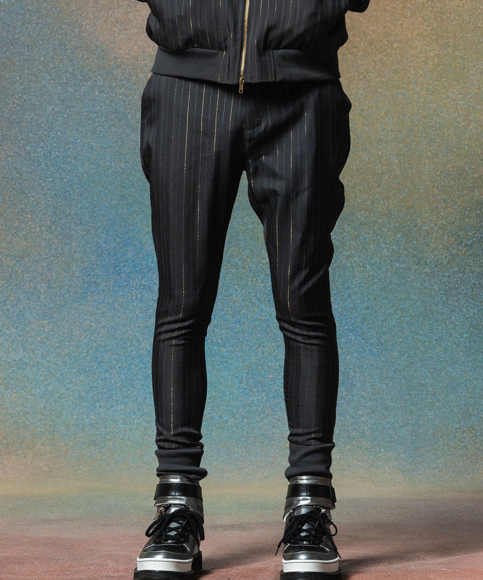 H:185 / C:78 / W:64 / H:88 着用サイズ:M