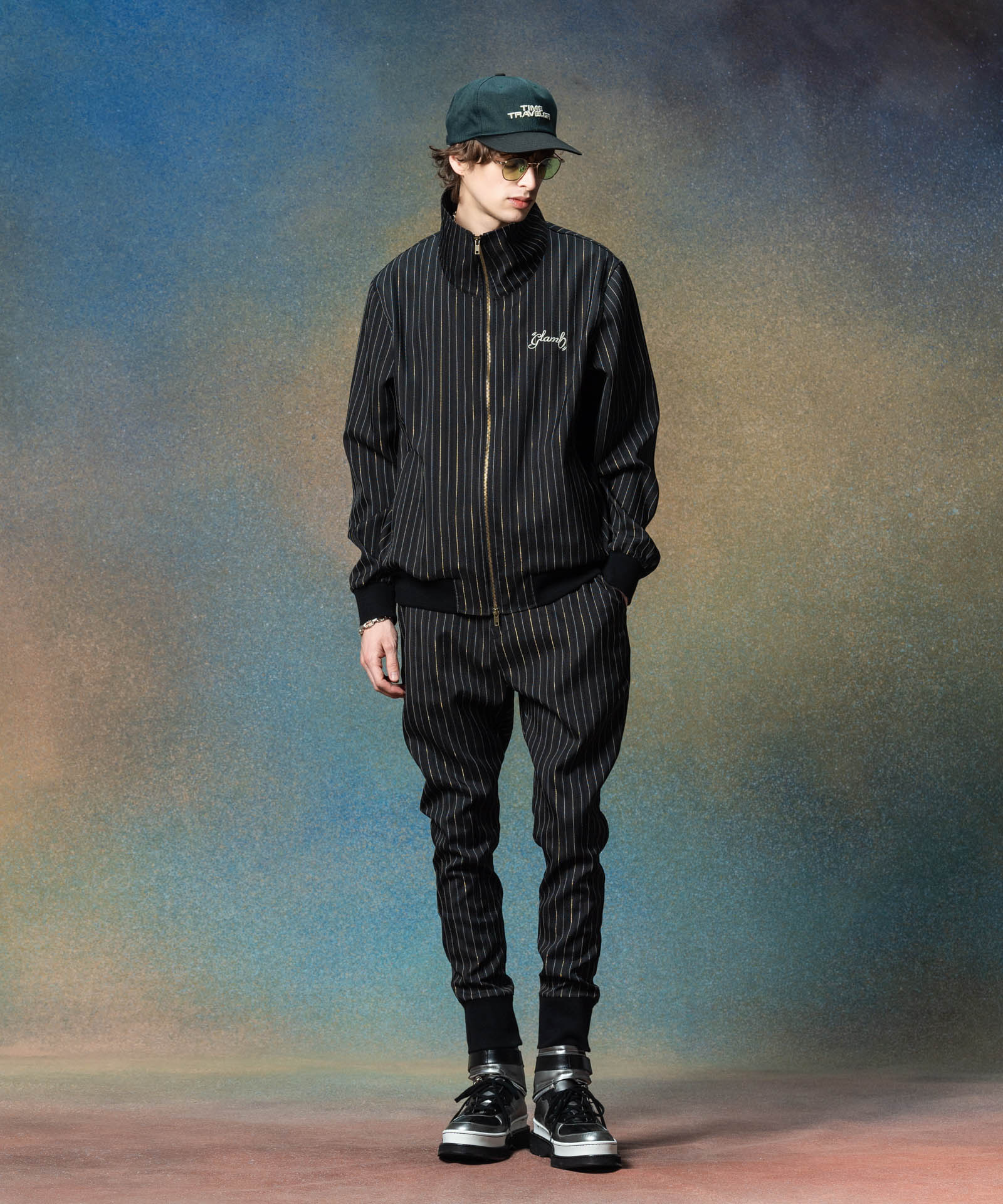 H:186 / C:89 / W:71 / H:92 着用サイズ:L