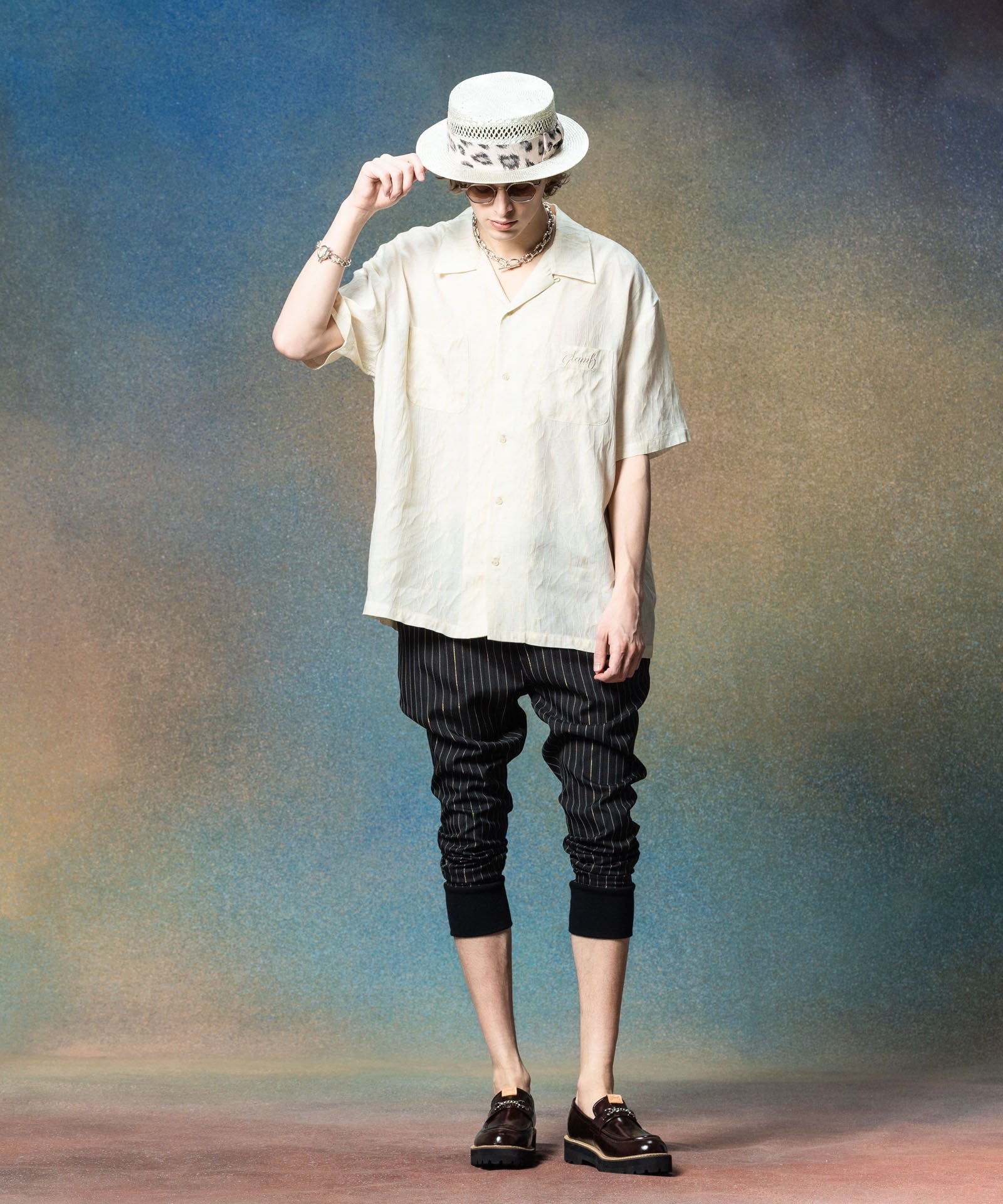 H:186 / C:89 / W:71 / H:92 着用サイズ:L