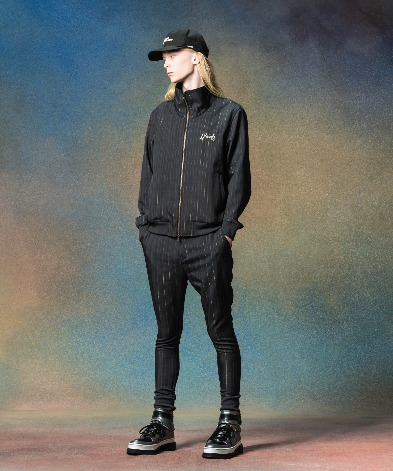 H:185 / C:78 / W:64 / H:88 着用サイズ:M