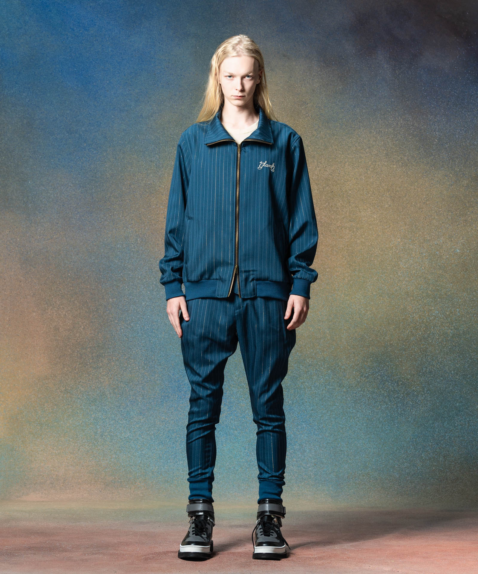 H:185 / C:78 / W:64 / H:88 着用サイズ:L