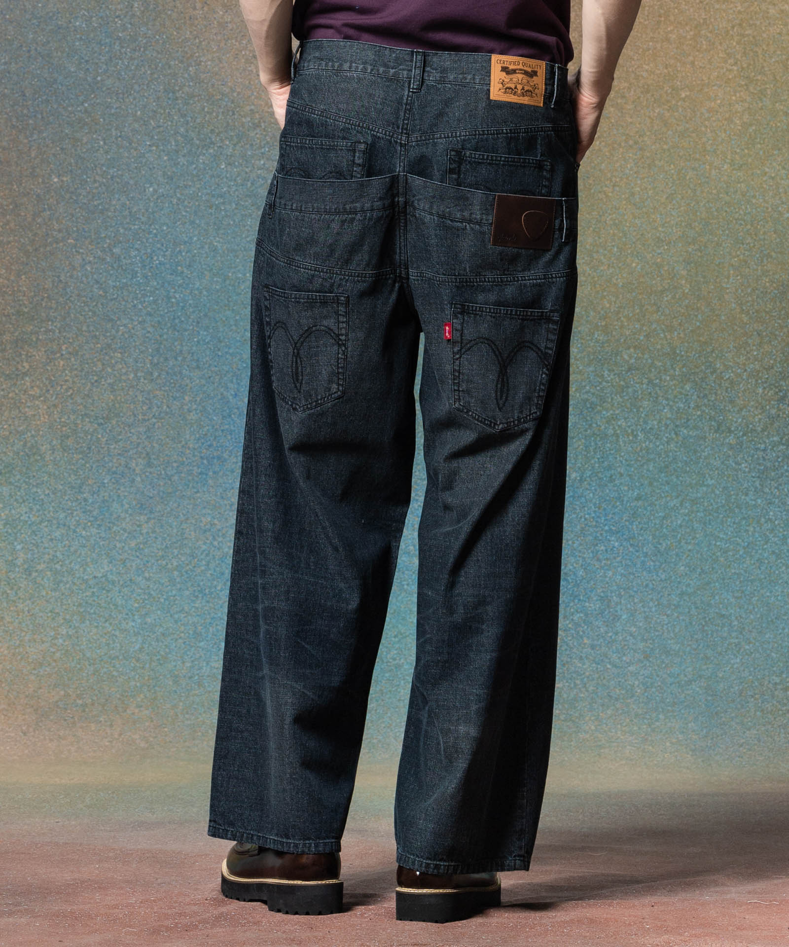 H:186 / C:89 / W:71 / H:92 着用サイズ:L