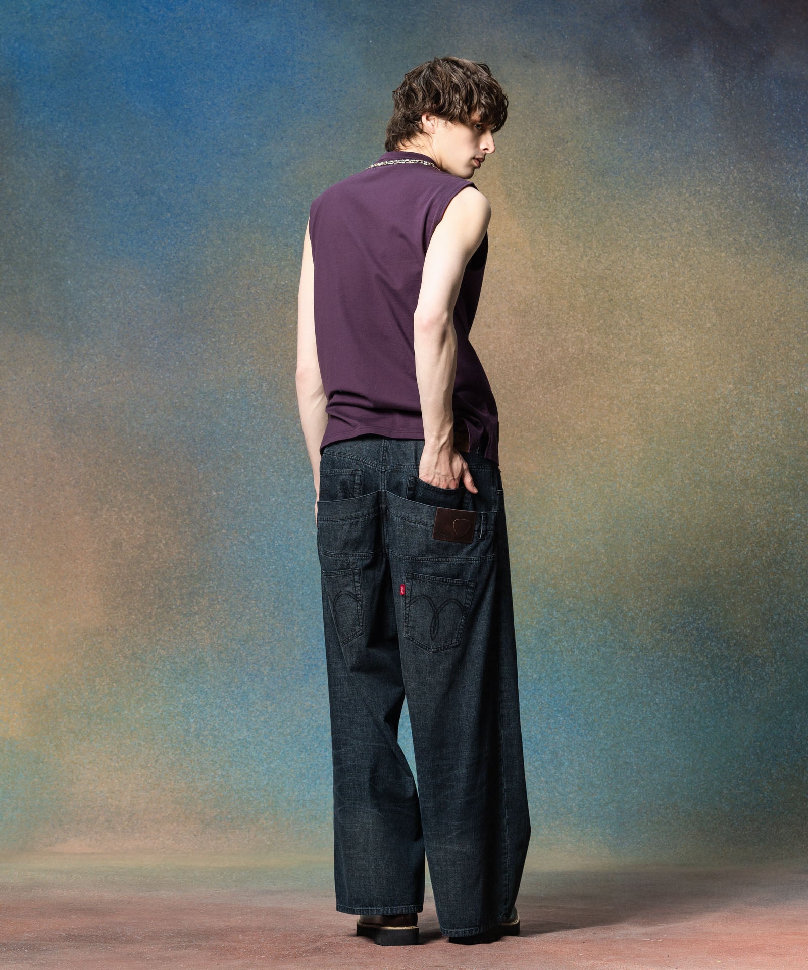 H:186 / C:89 / W:71 / H:92 着用サイズ:L