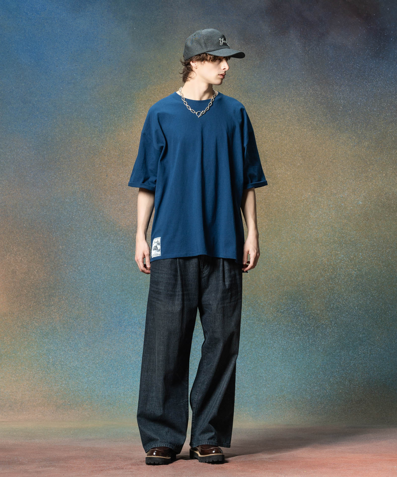 H:186 / C:89 / W:71 / H:92 着用サイズ:L