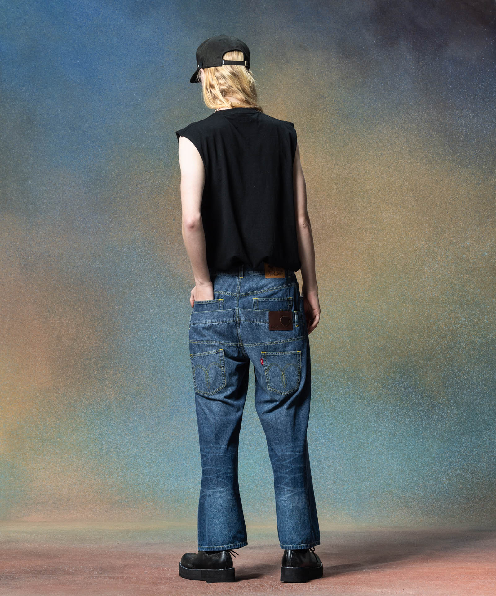 H:185 / C:78 / W:64 / H:88 着用サイズ:M