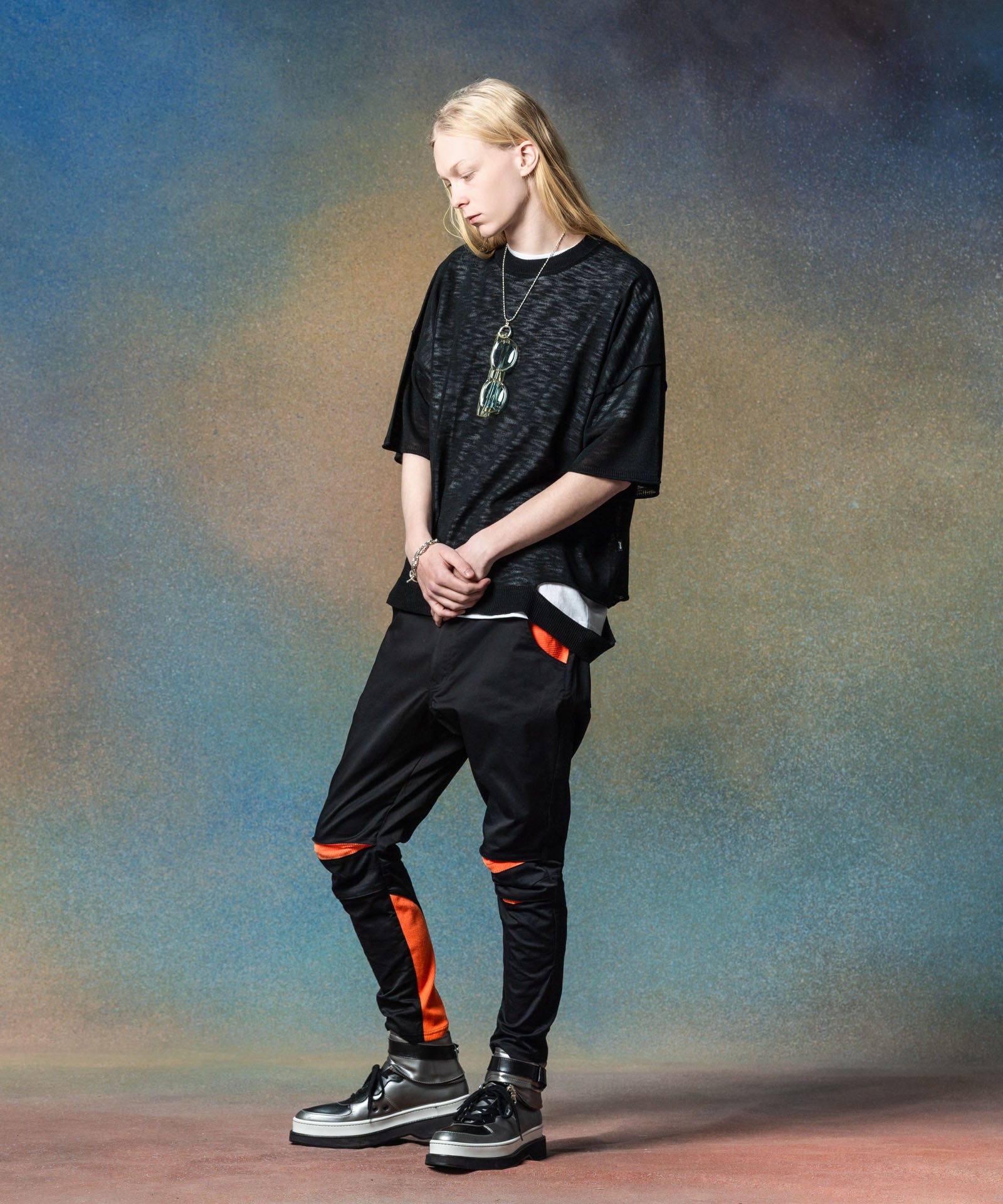 H:185 / C:78 / W:64 / H:88 着用サイズ:L