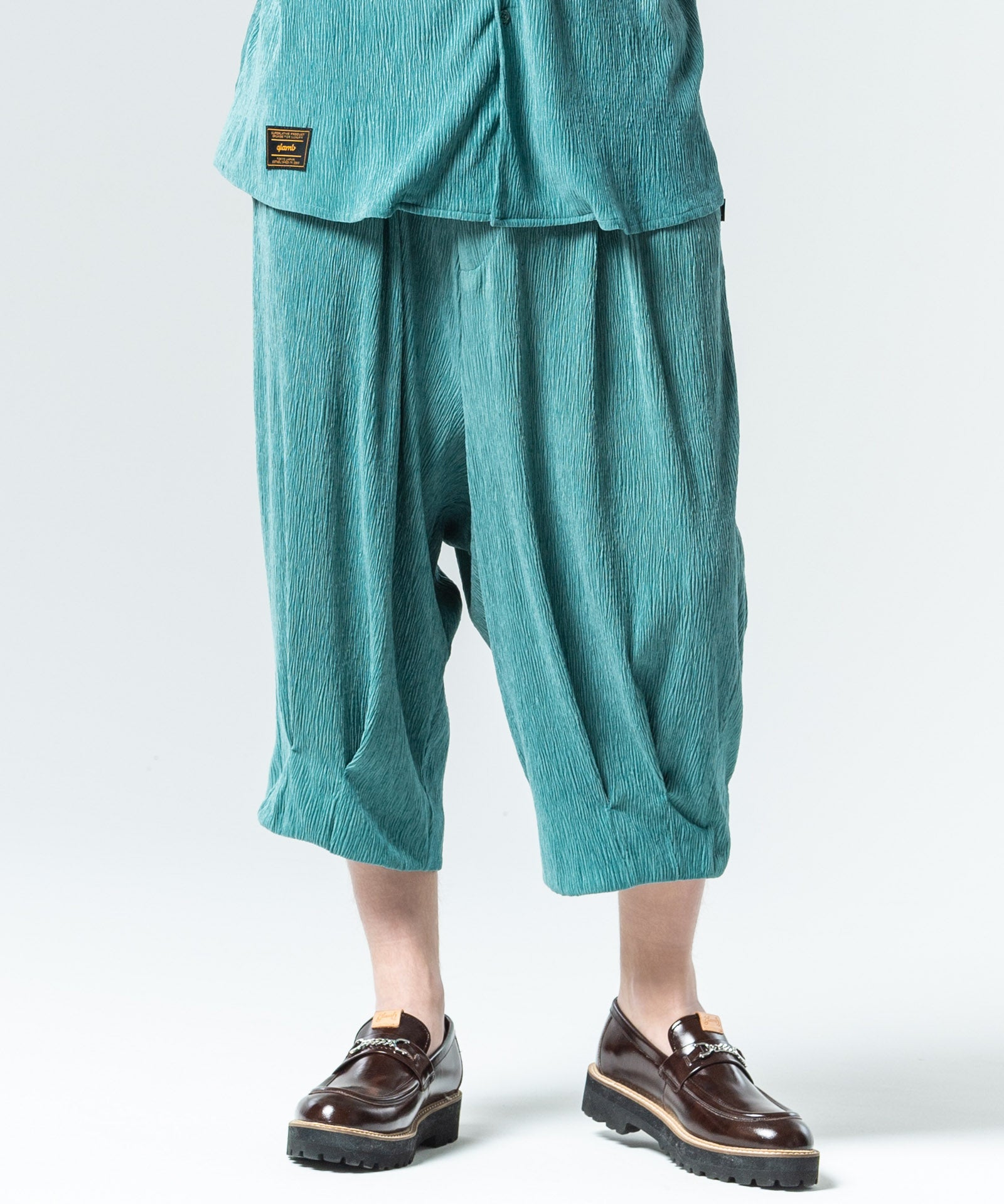 H:185 / C:78 / W:64 / H:88 着用サイズ:L