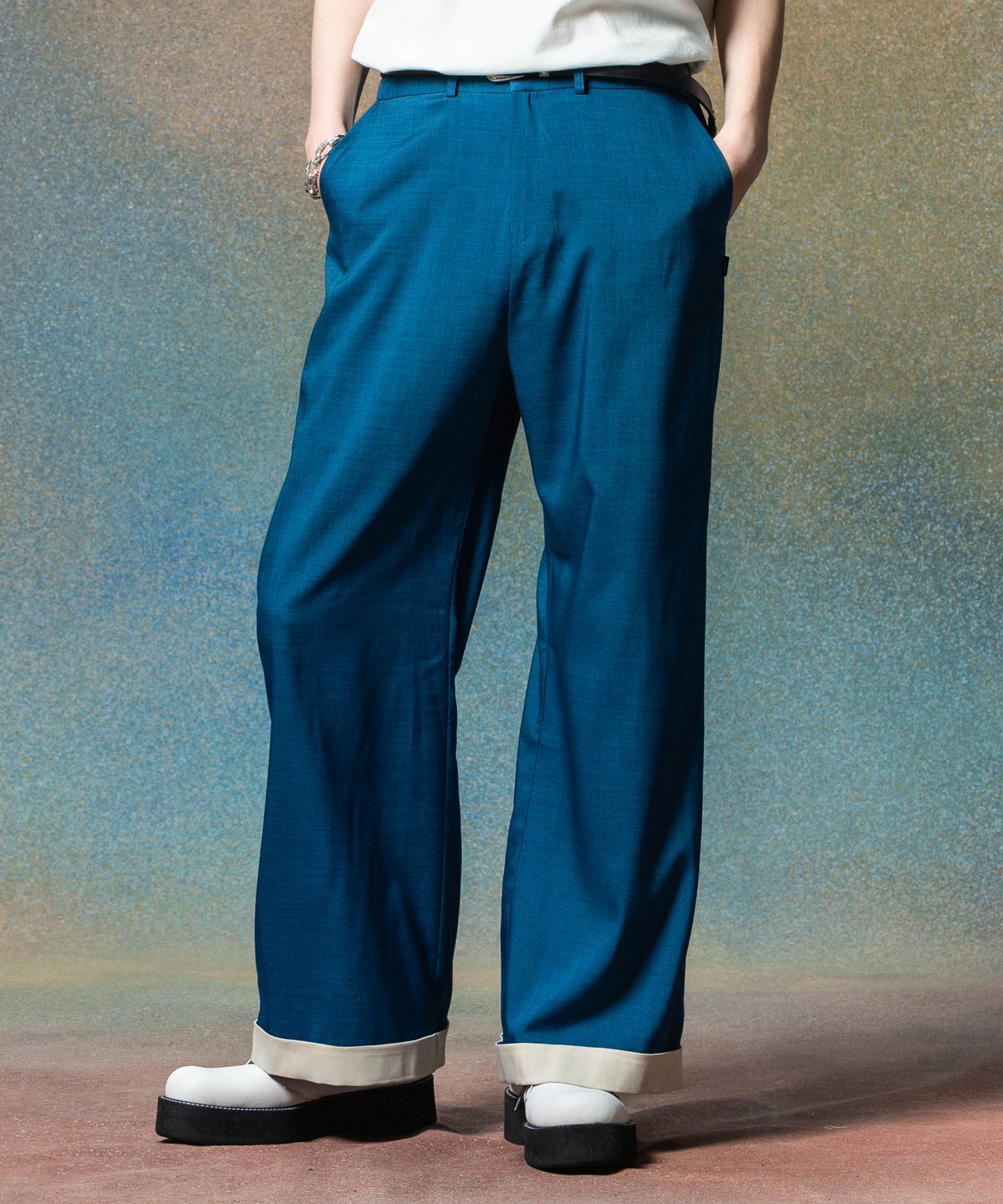 H:185 / C:78 / W:64 / H:88 着用サイズ:L