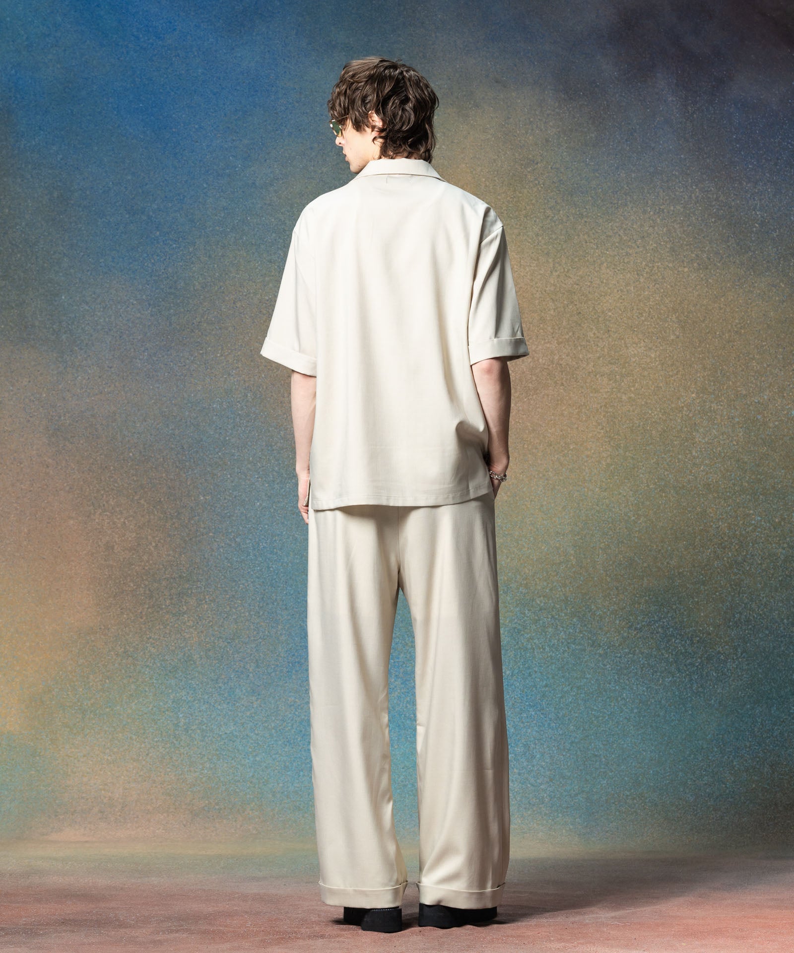 H:186 / C:89 / W:71 / H:92 着用サイズ:L