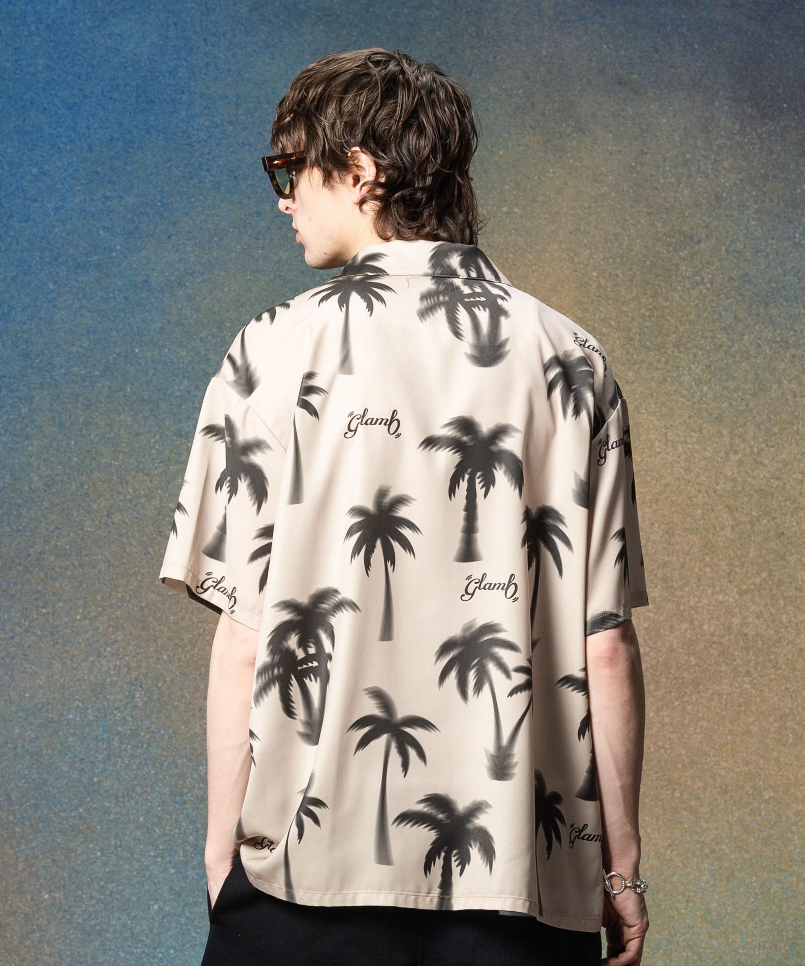 H:186 / C:89 / W:71 / H:92 着用サイズ:L