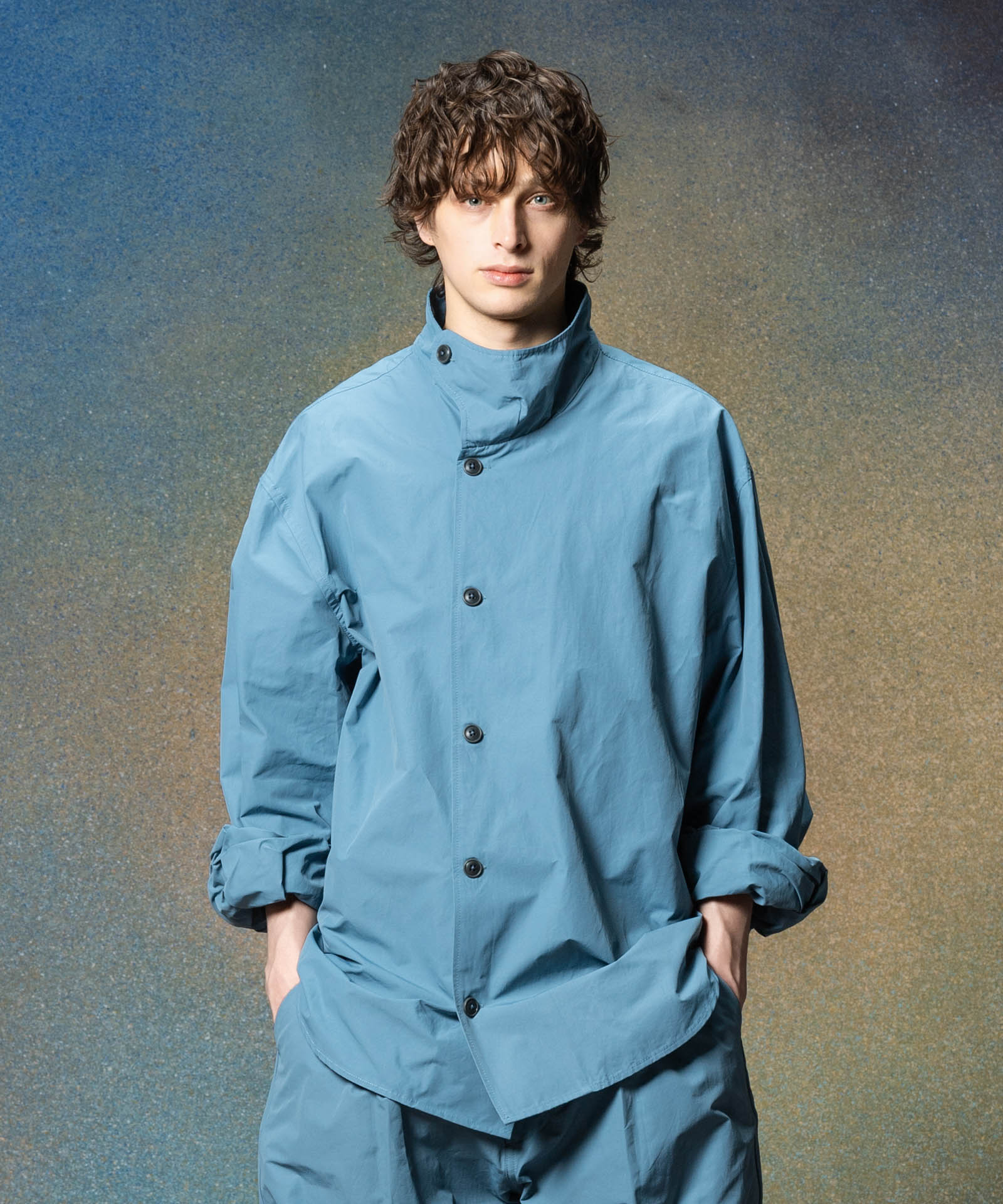 H:186 / C:89 / W:71 / H:92 着用サイズ:L