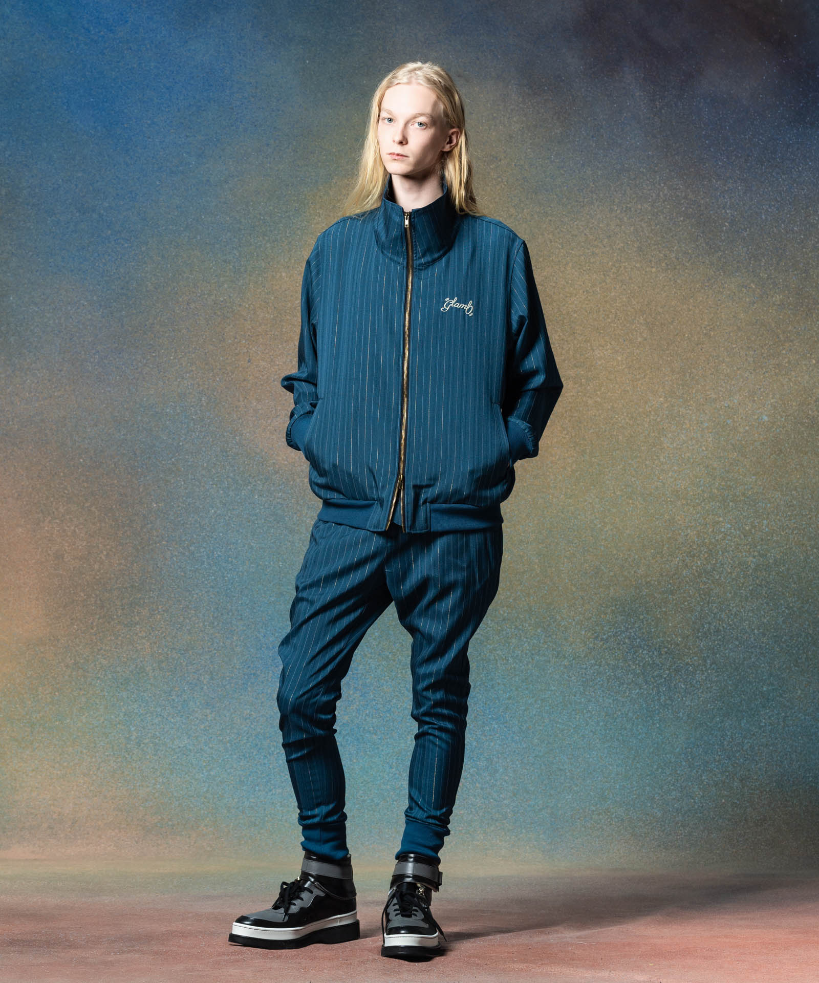 H:185 / C:78 / W:64 / H:88 着用サイズ:L