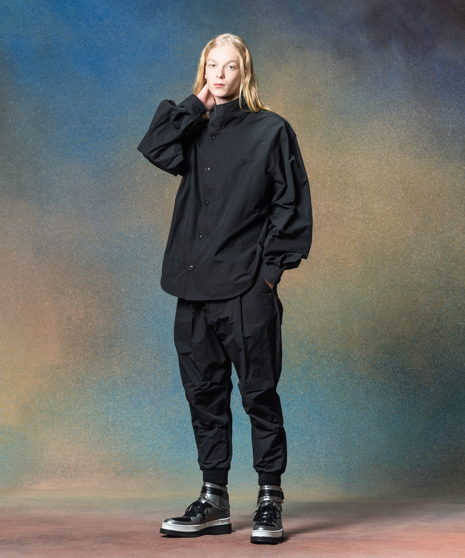 H:185 / C:78 / W:64 / H:88 着用サイズ:M