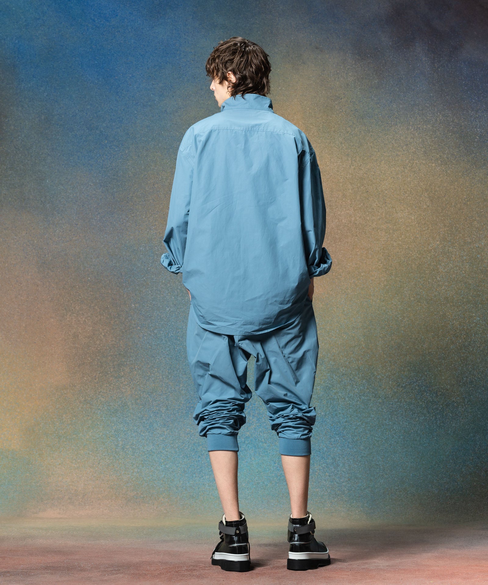 H:186 / C:89 / W:71 / H:92 着用サイズ:L