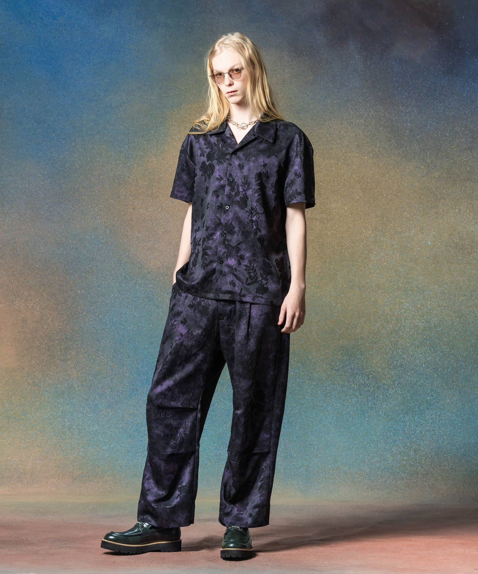 H:185 / C:78 / W:64 / H:88 着用サイズ:M