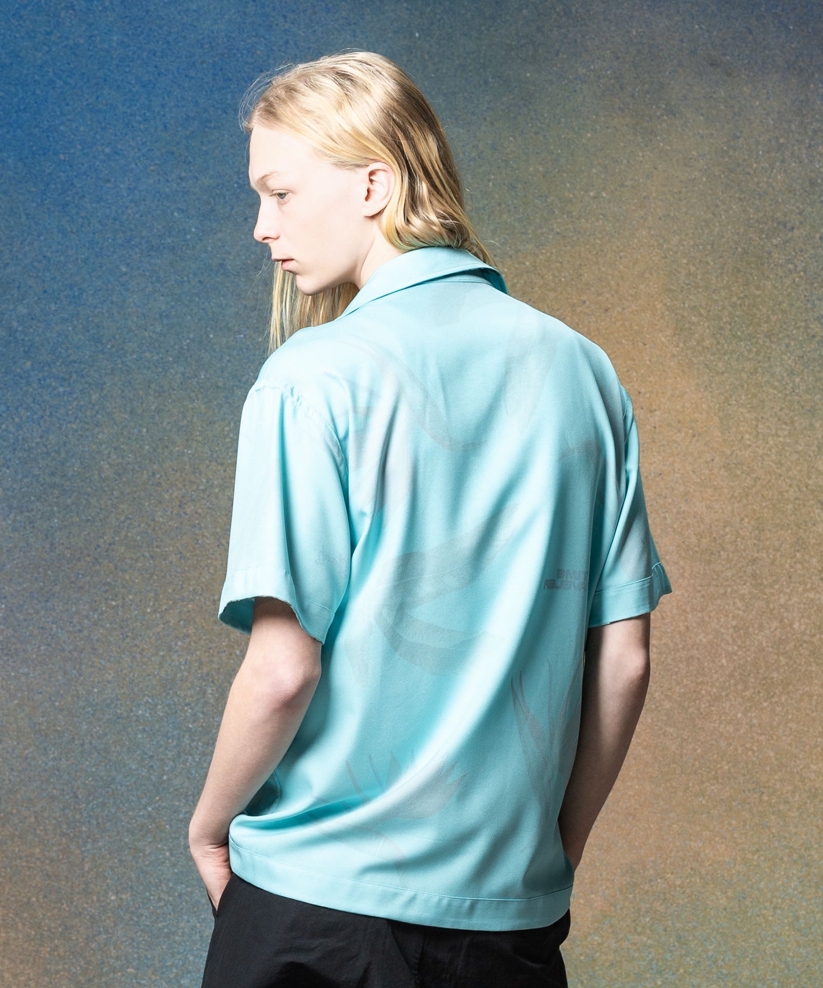 H:185 / C:78 / W:64 / H:88 着用サイズ:L