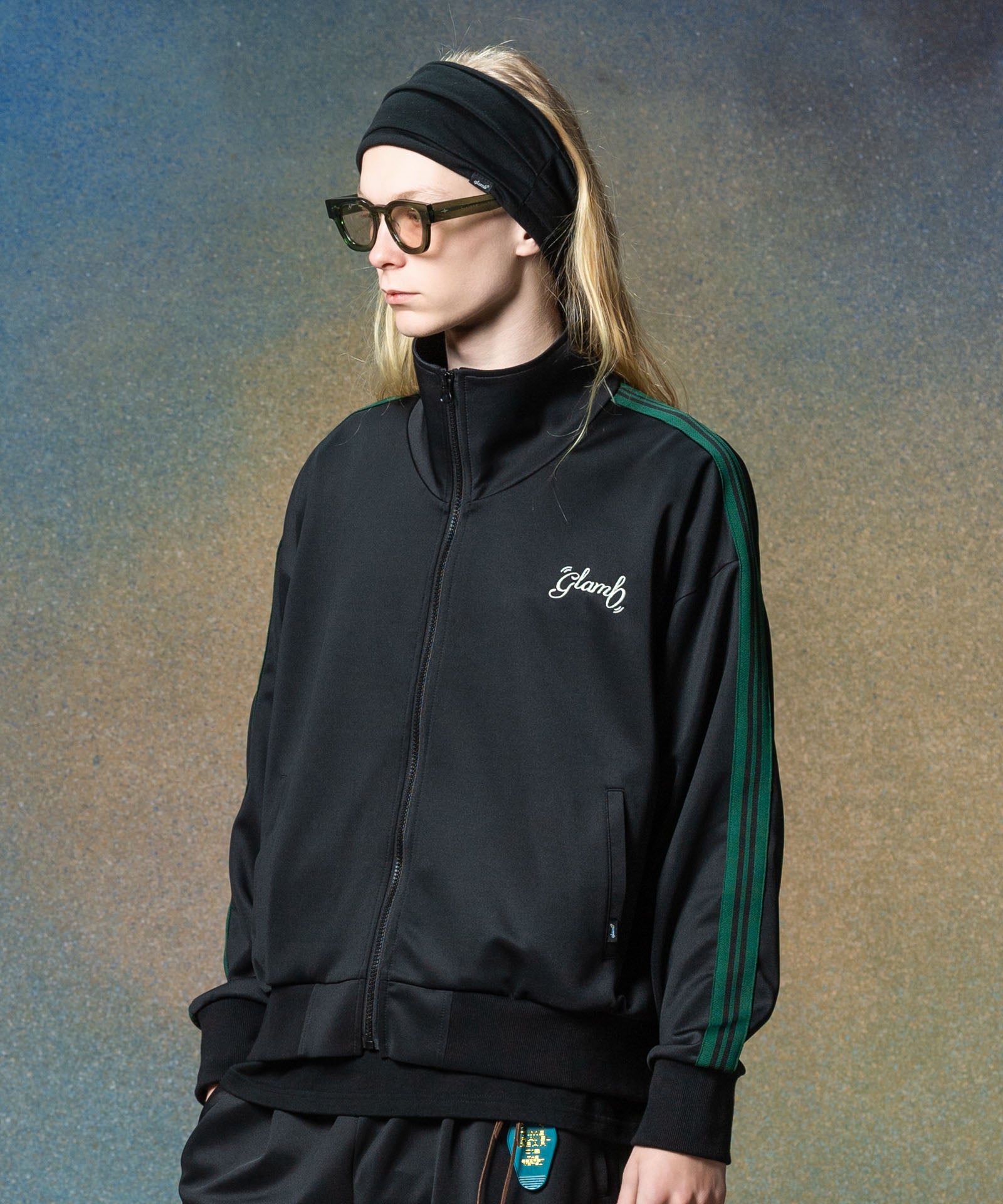 H:185 / C:78 / W:64 / H:88 着用サイズ:M