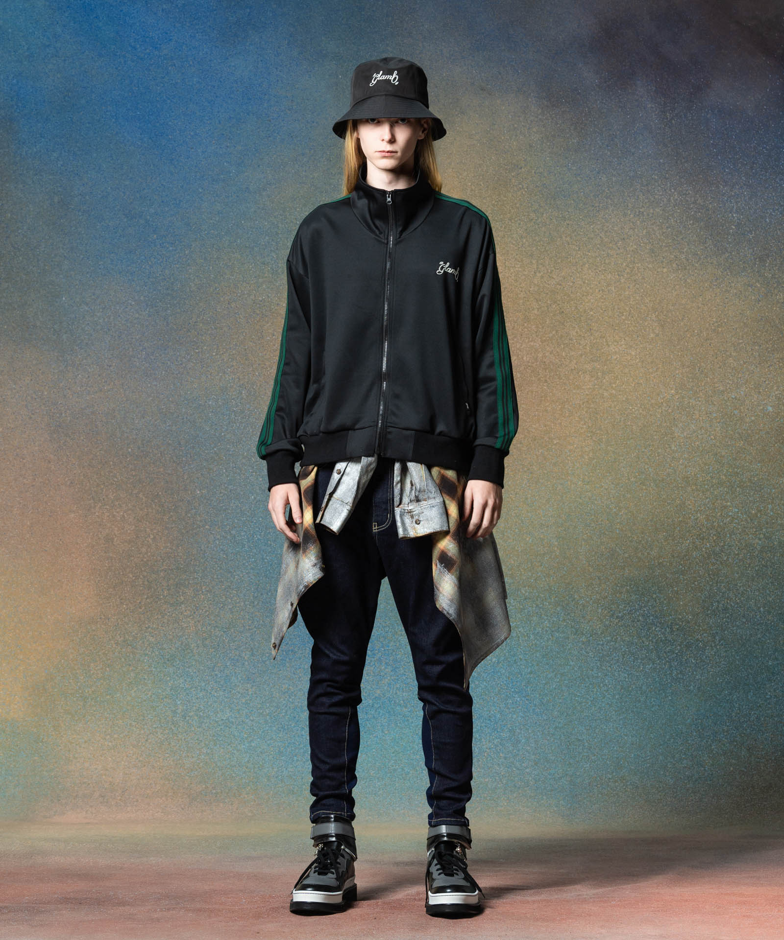 H:185 / C:78 / W:64 / H:88 着用サイズ:M