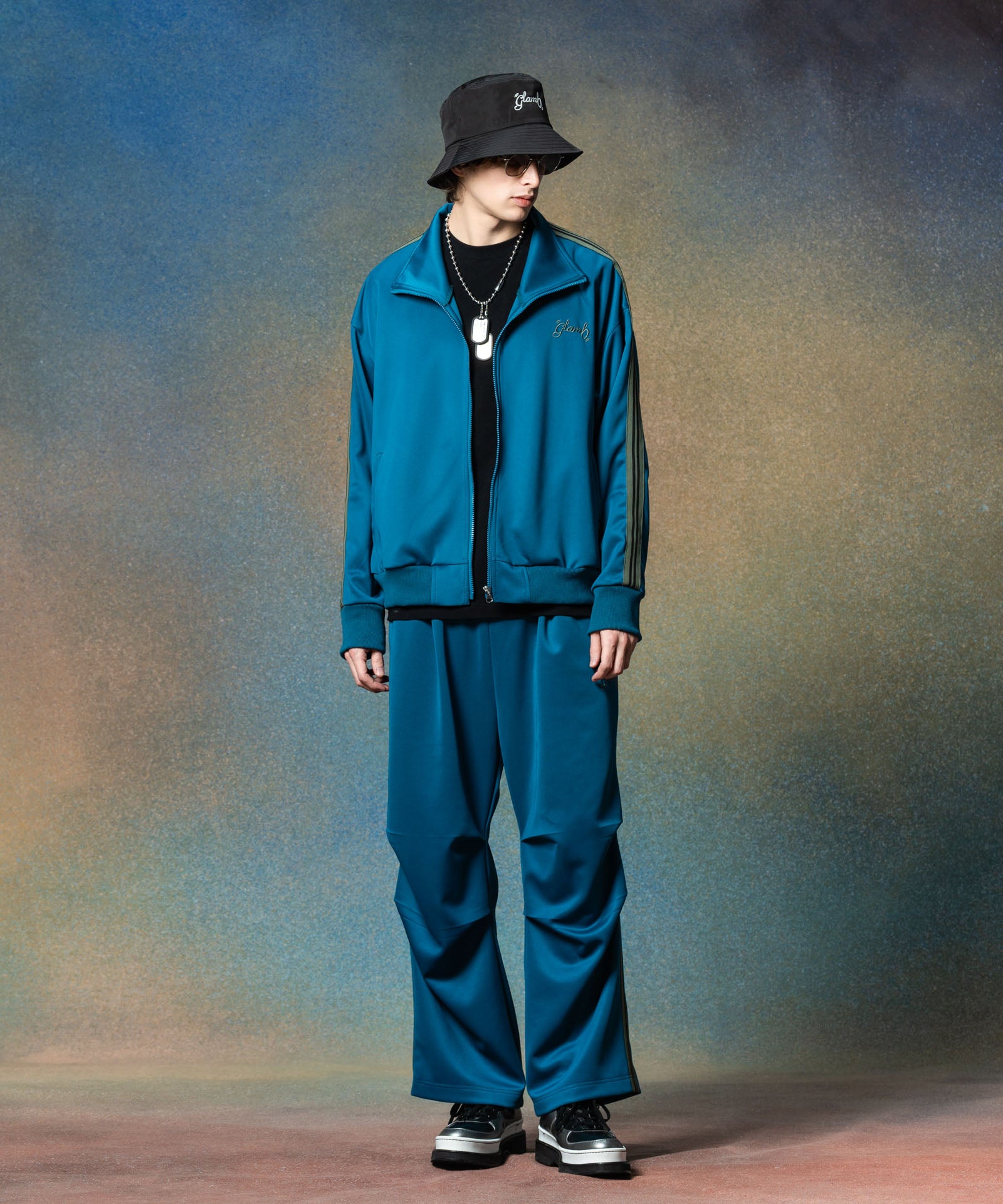 H:186 / C:89 / W:71 / H:92 着用サイズ:L