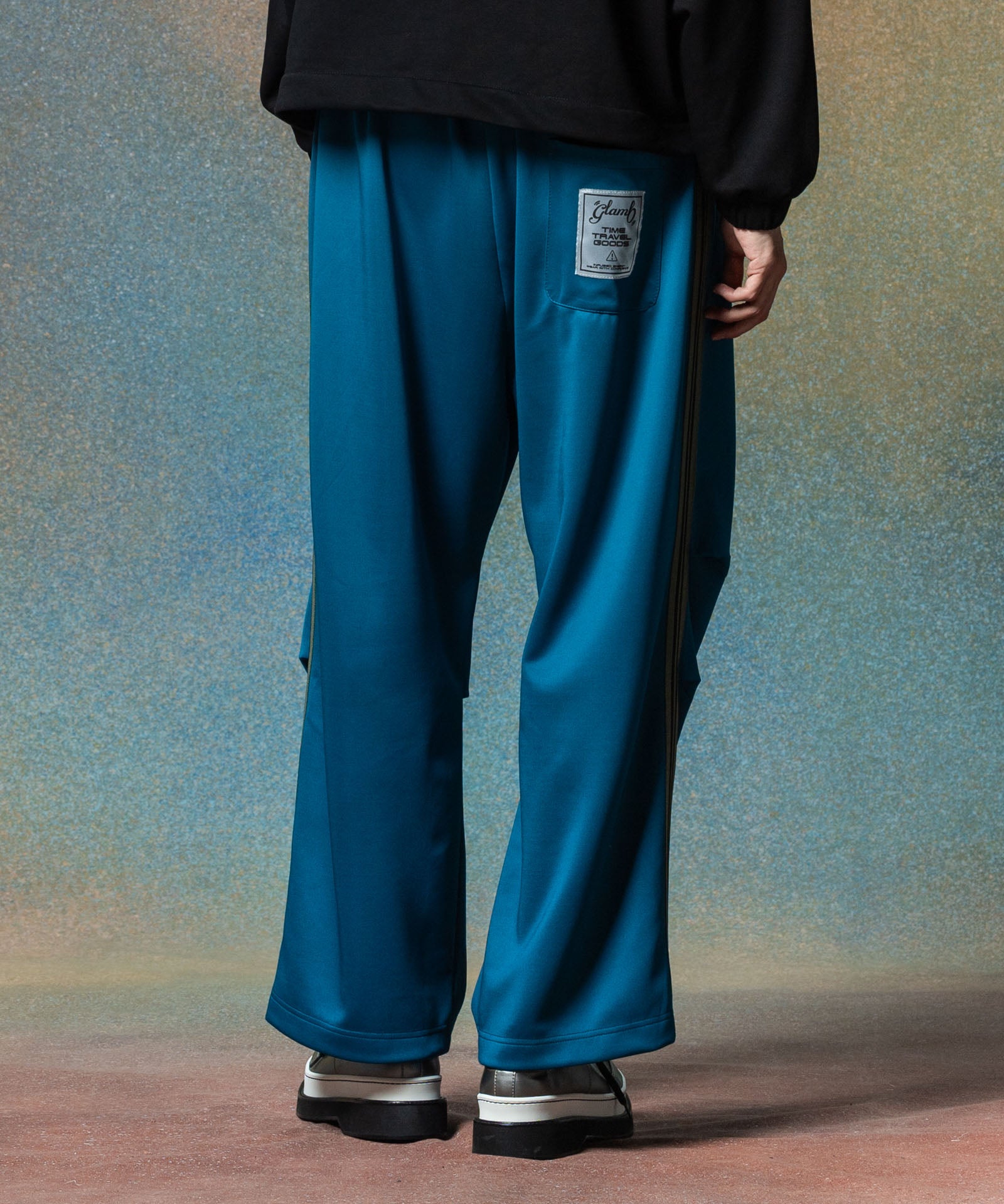 H:186 / C:89 / W:71 / H:92 着用サイズ:L