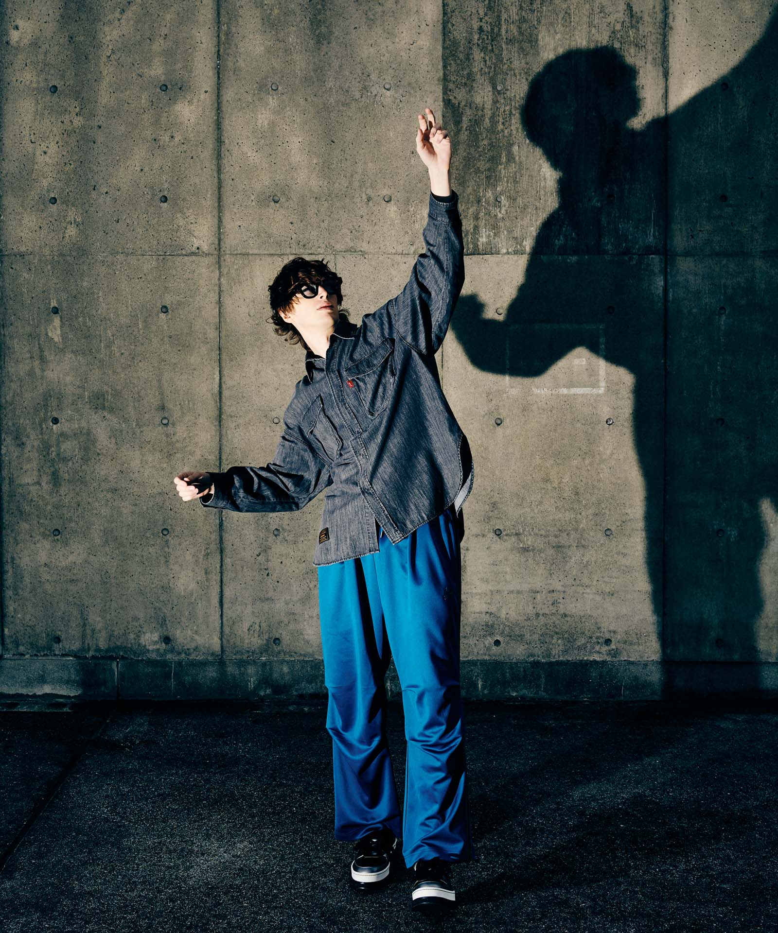 H:186 / C:89 / W:71 / H:92 着用サイズ:L