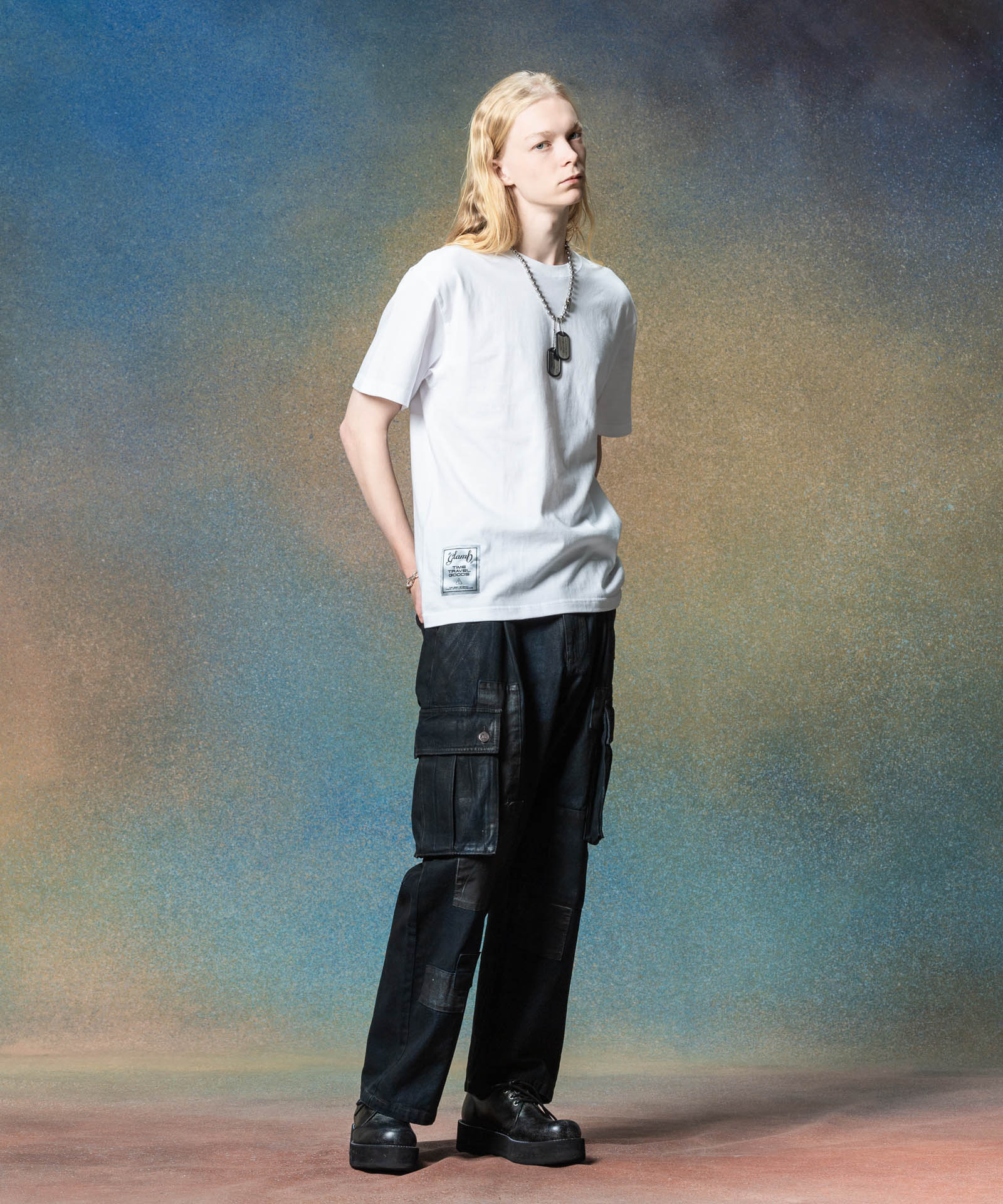 H:185 / C:78 / W:64 / H:88 着用サイズ:M