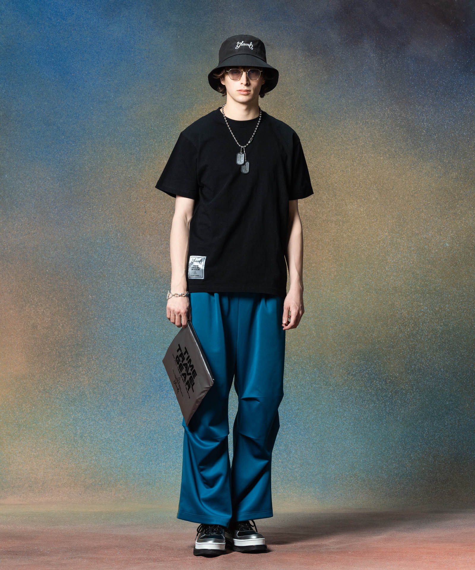 H:186 / C:89 / W:71 / H:92 着用サイズ:M