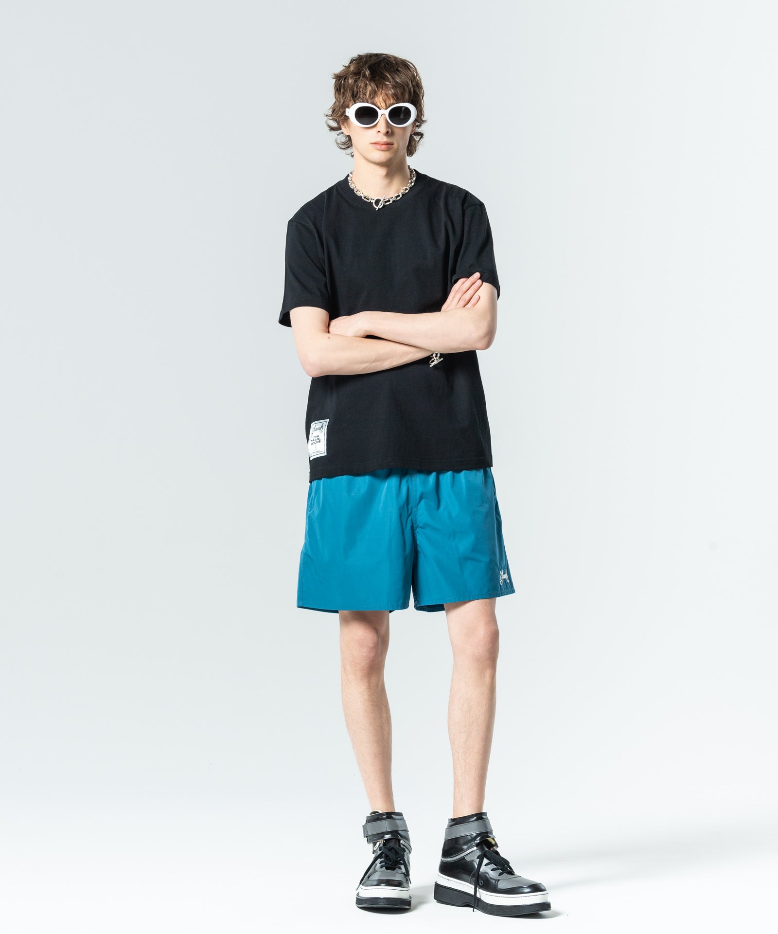 H:186 / C:89 / W:71 / H:92 着用サイズ:M