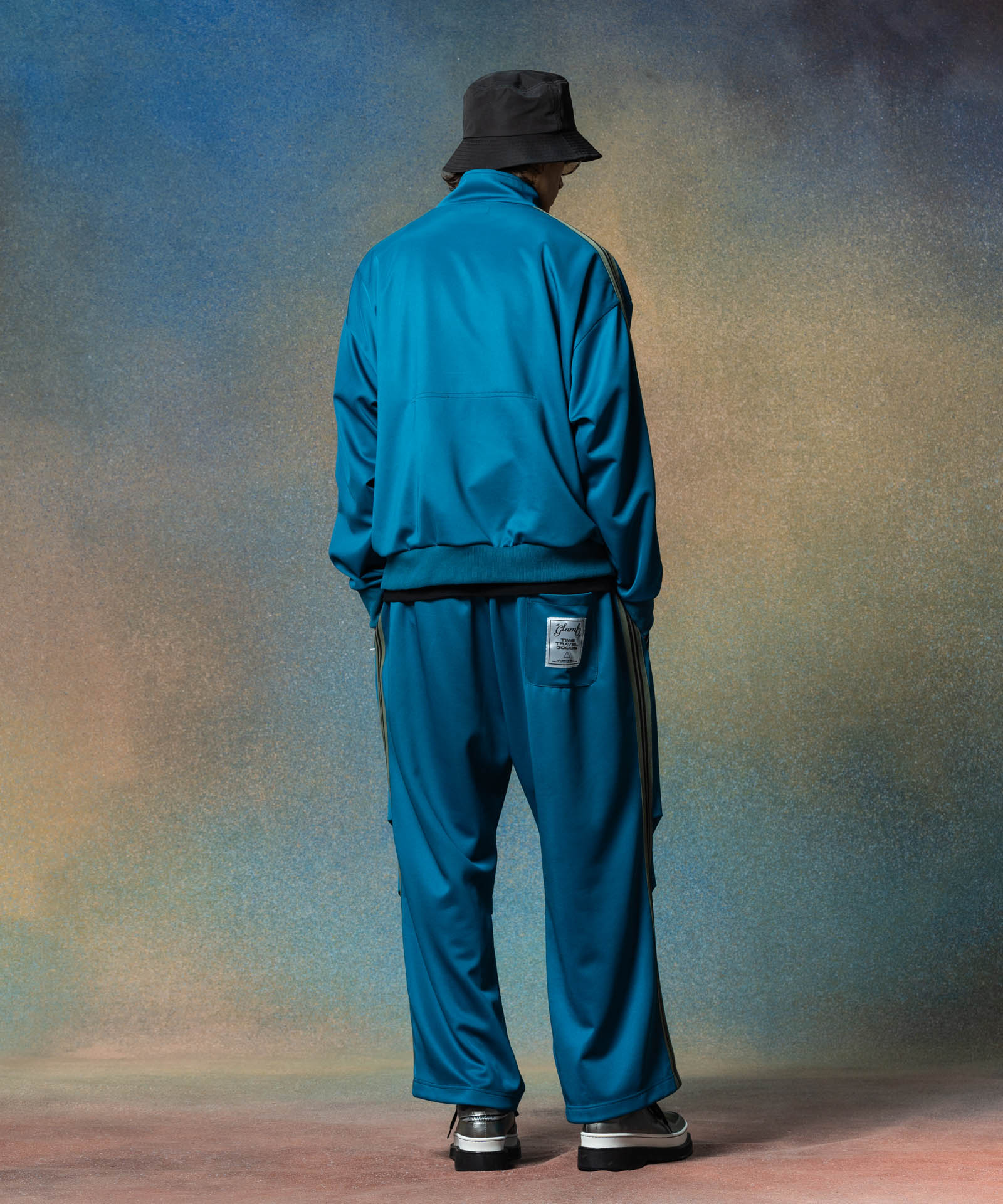 H:186 / C:89 / W:71 / H:92 着用サイズ:L