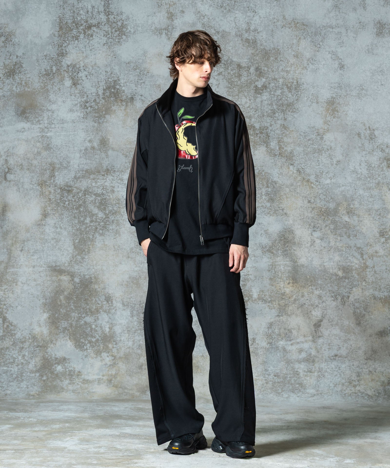 H:186 / C:89 / W:71 / H:92 着用サイズ:L