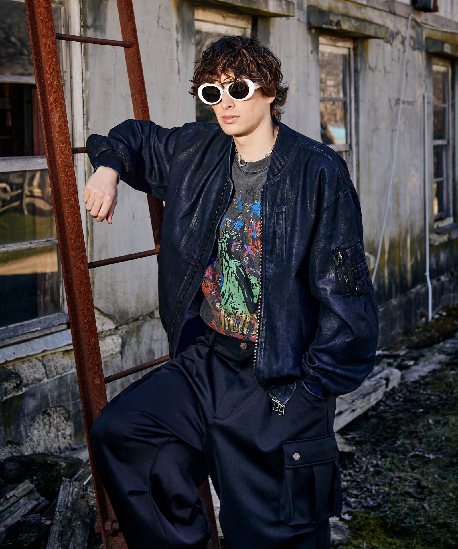 H:186 / C:89 / W:71 / H:92 着用サイズ:L