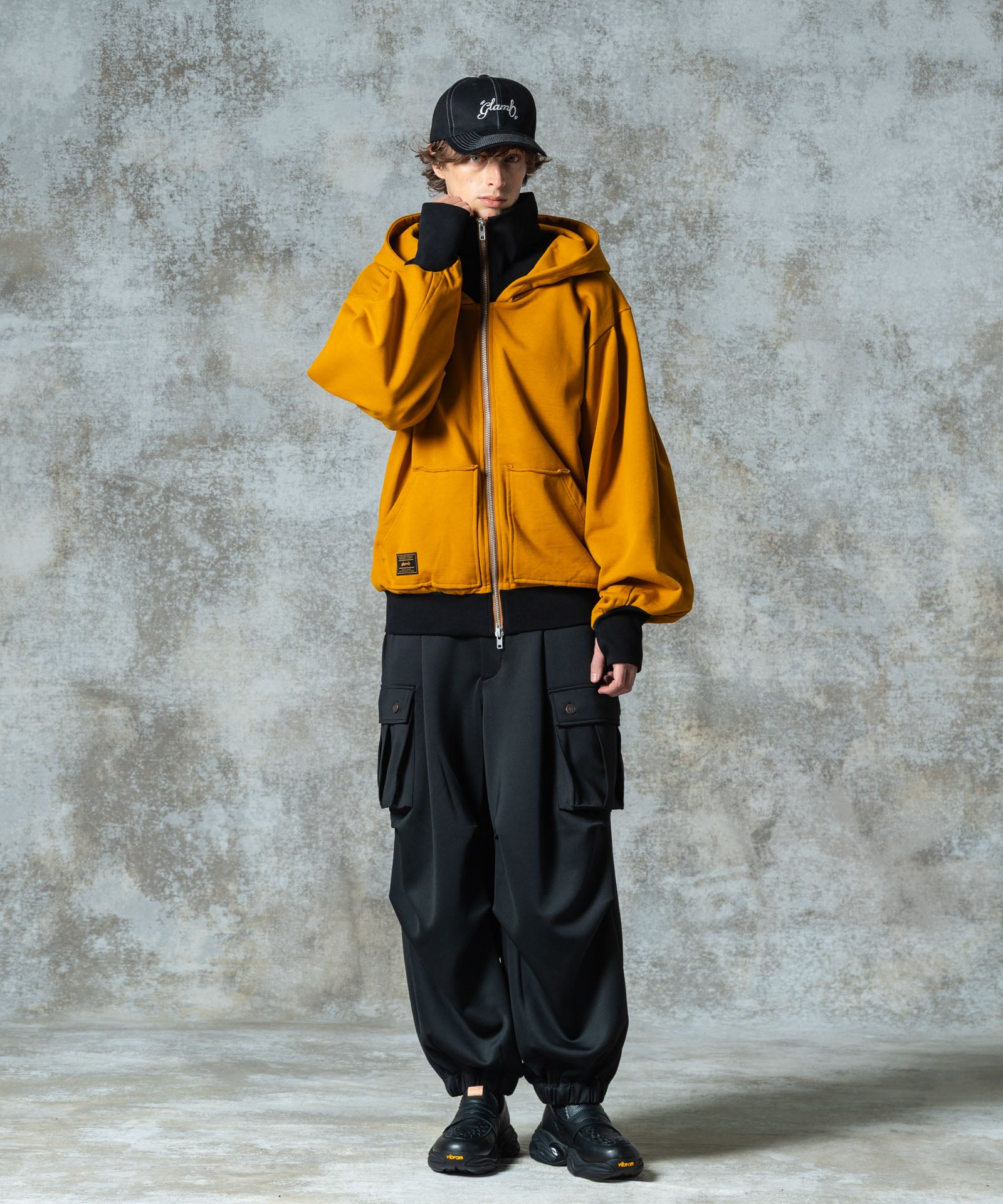 H:186 / C:89 / W:71 / H:92 着用サイズ:L