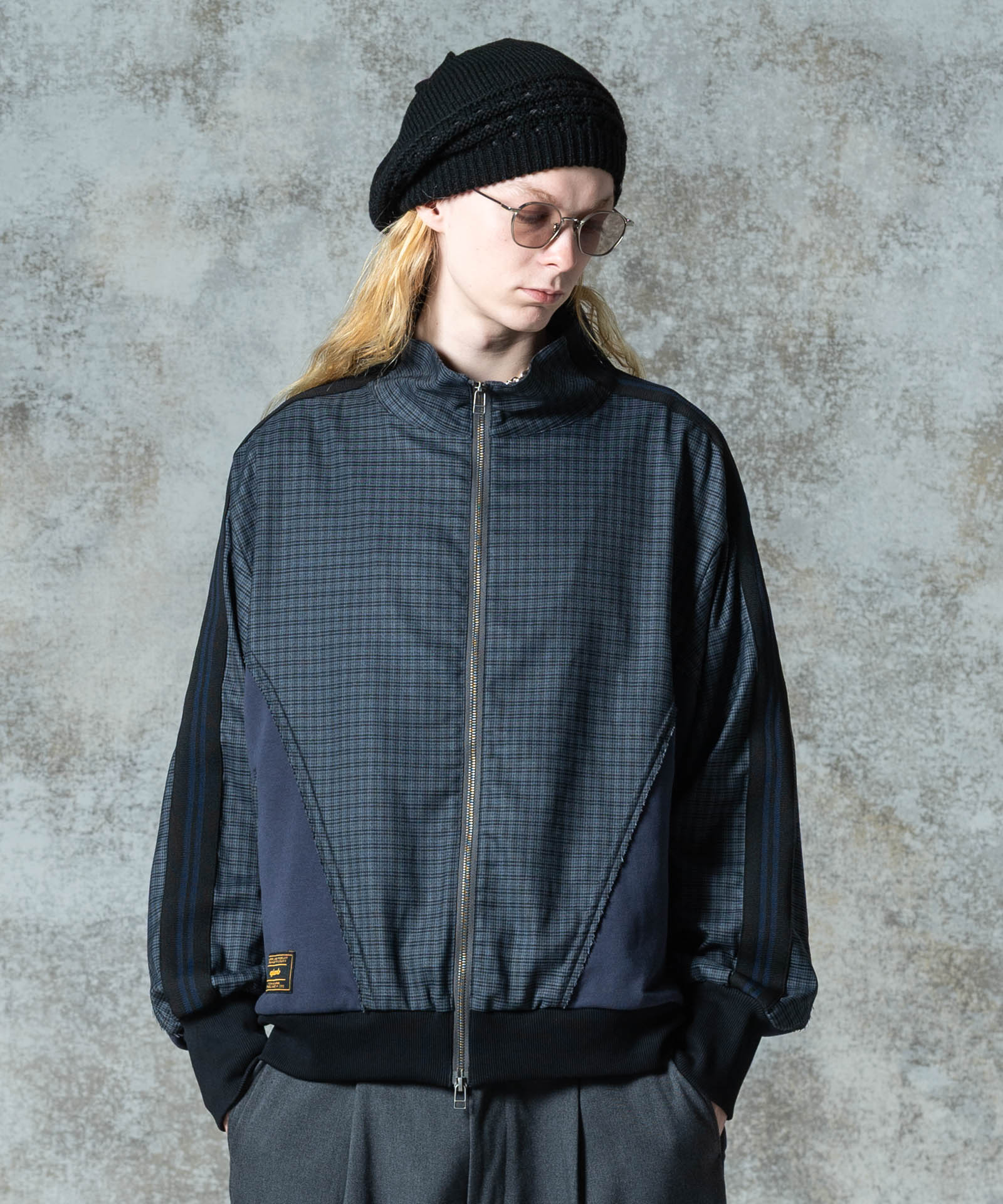 H:185 / C:78 / W:64 / H:88 着用サイズ:L