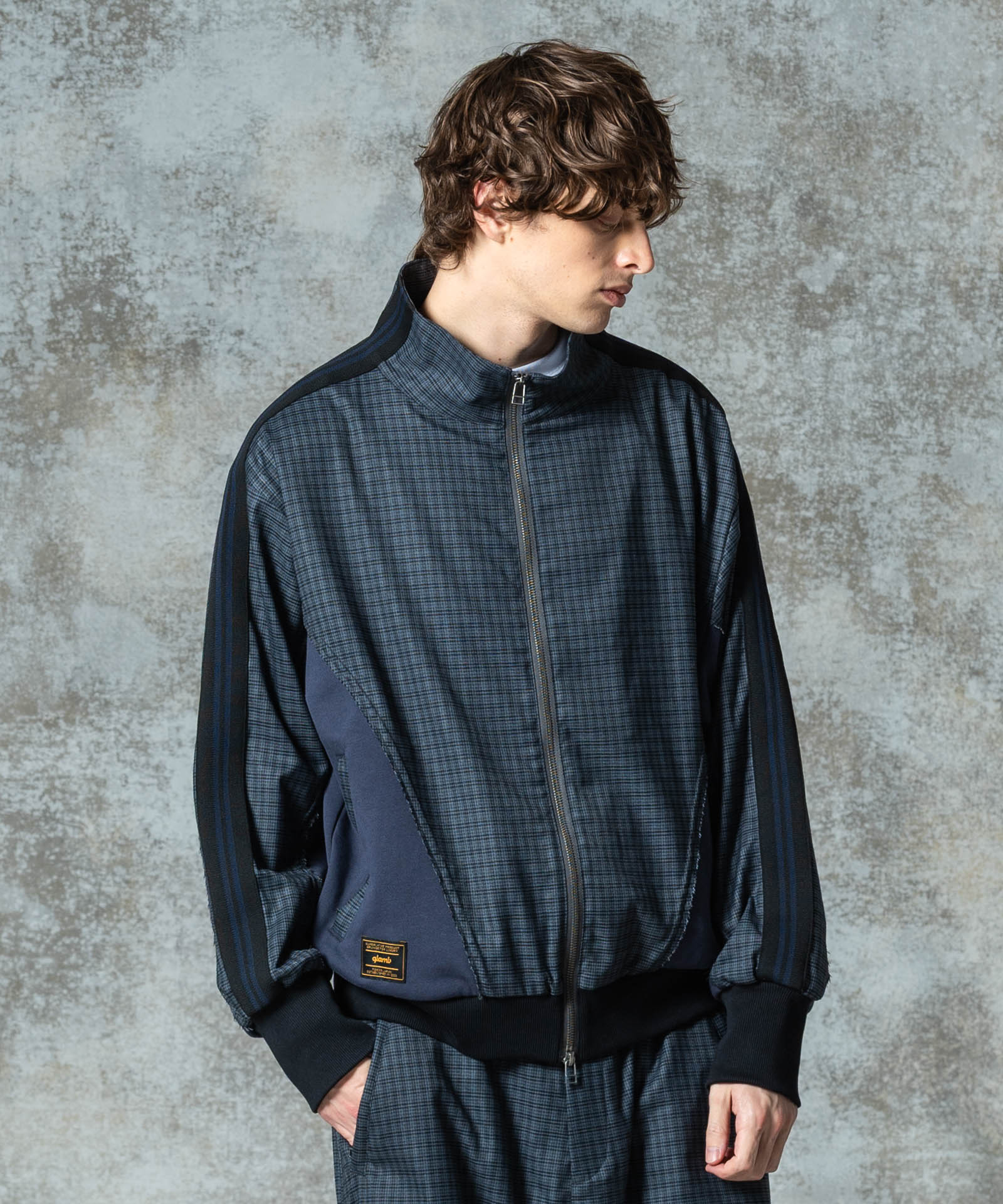 H:186 / C:89 / W:71 / H:92 着用サイズ:L