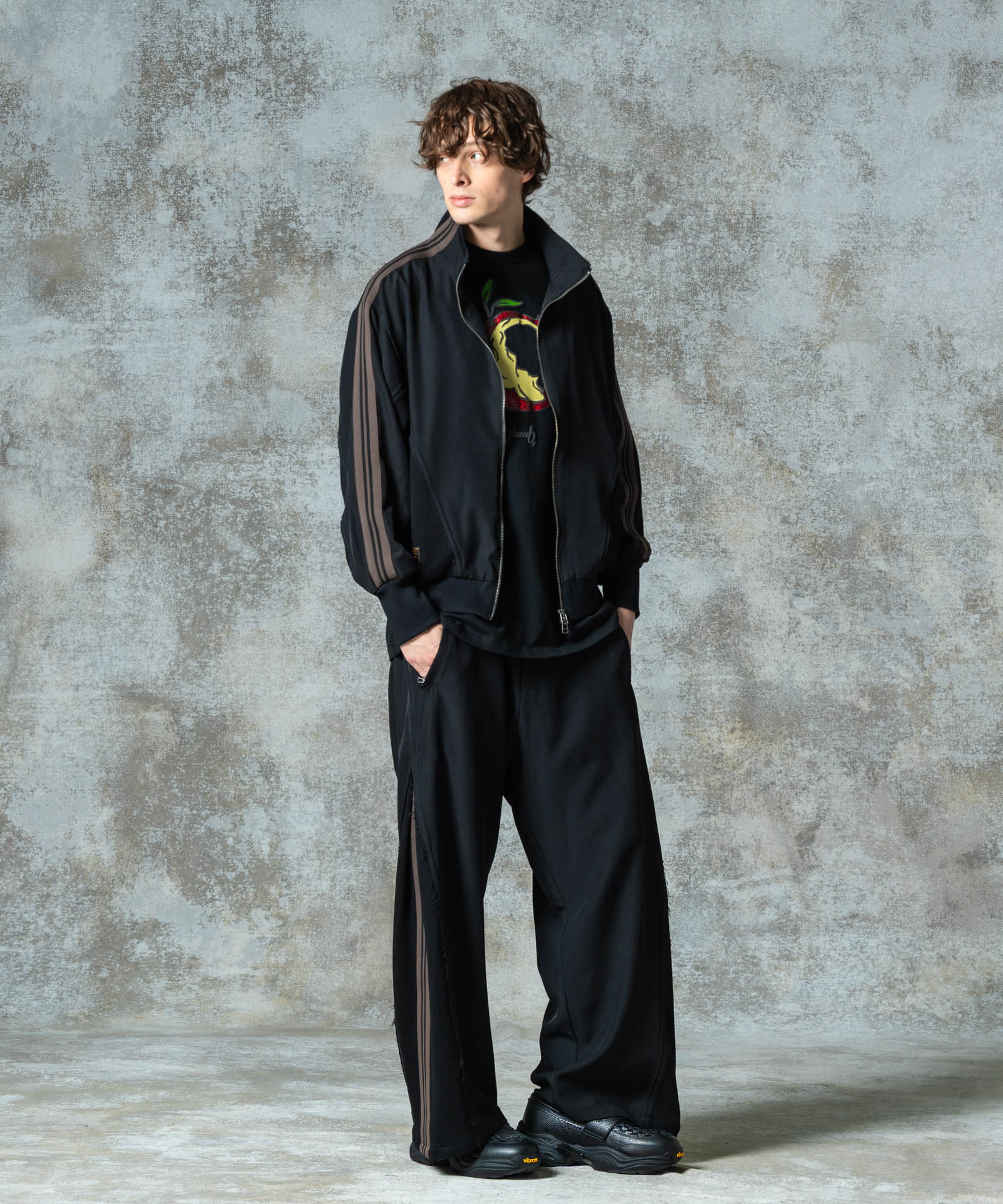 H:186 / C:89 / W:71 / H:92 着用サイズ:M