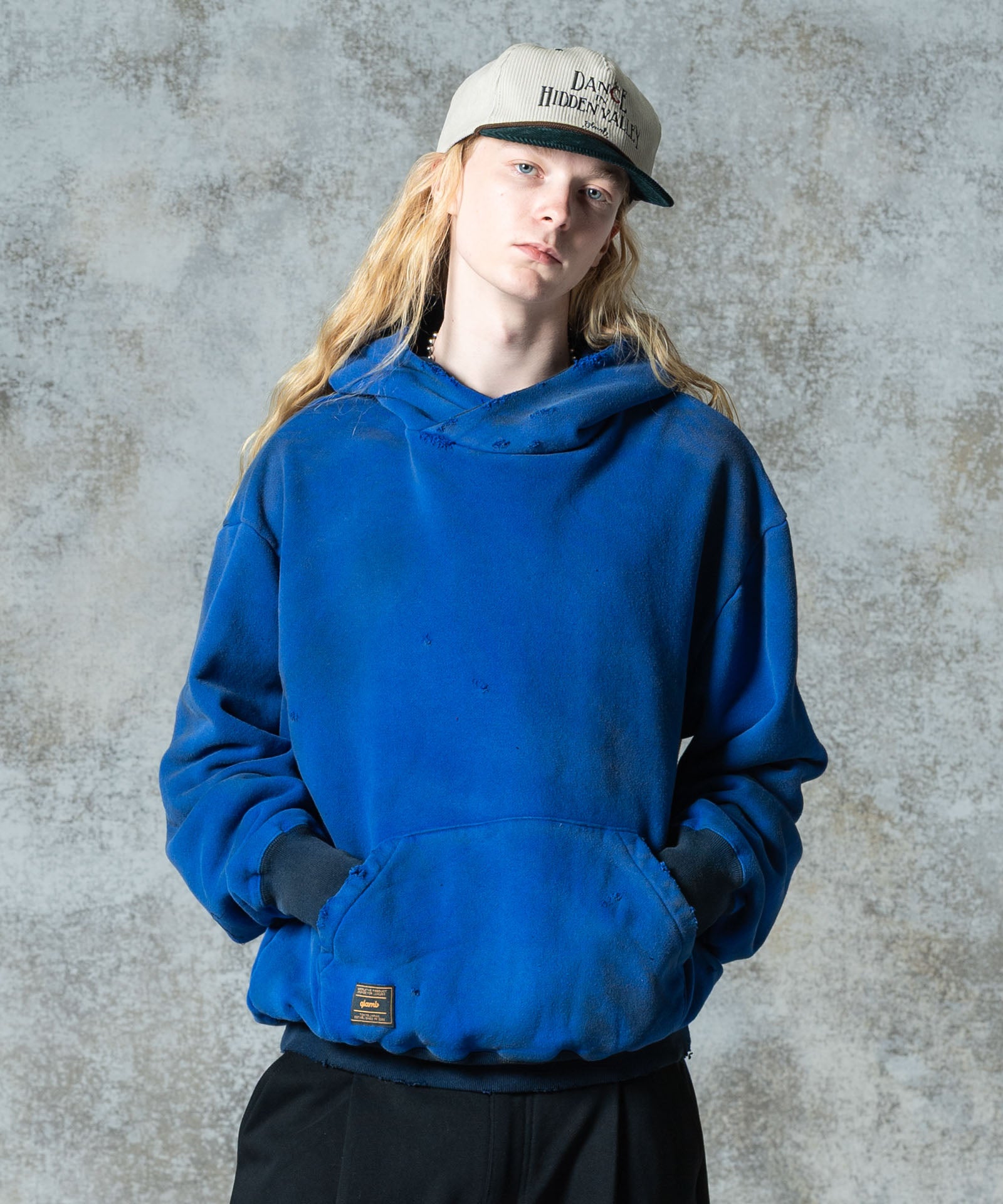 H:185 / C:78 / W:64 / H:88 着用サイズ:L