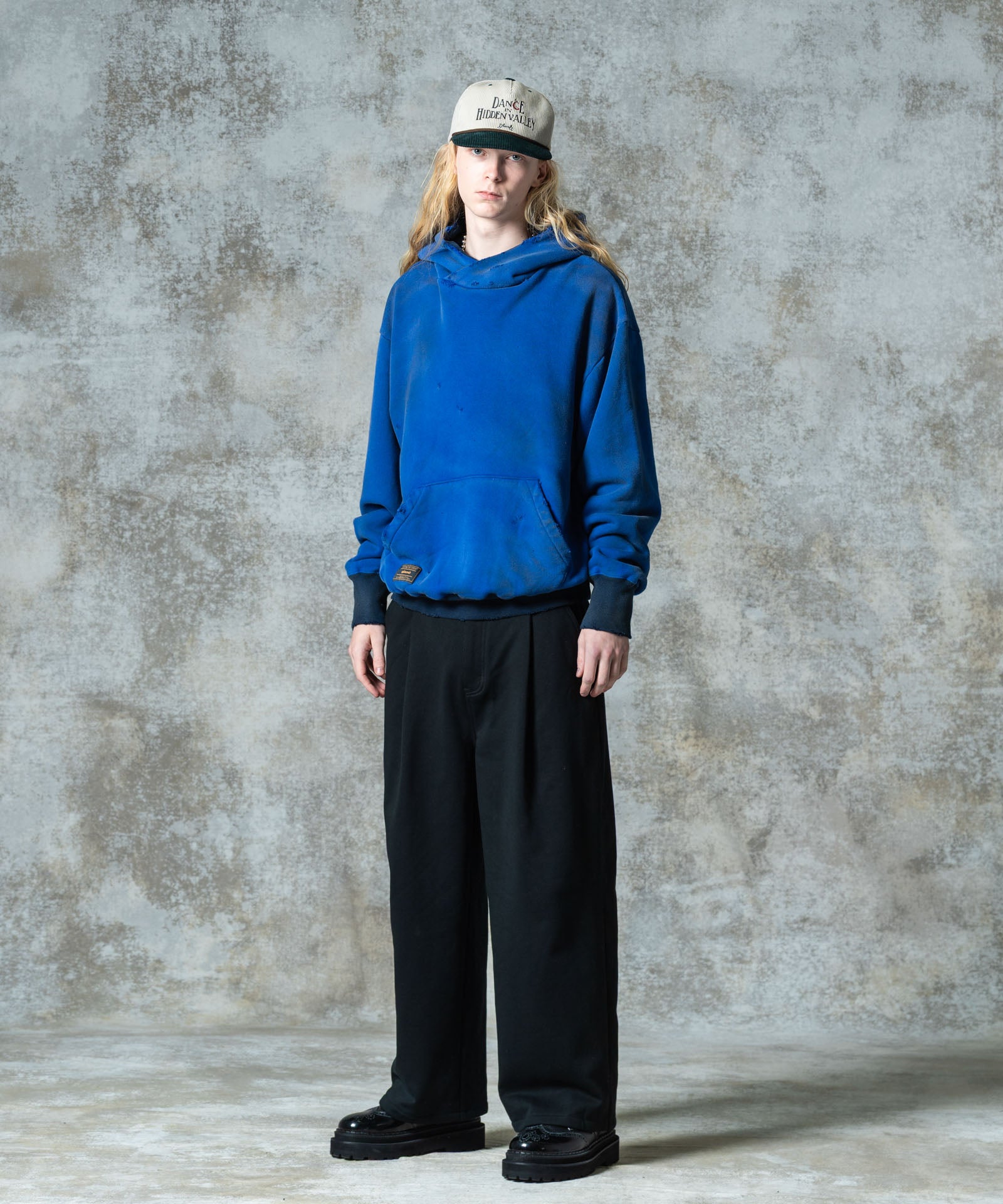 H:185 / C:78 / W:64 / H:88 着用サイズ:L